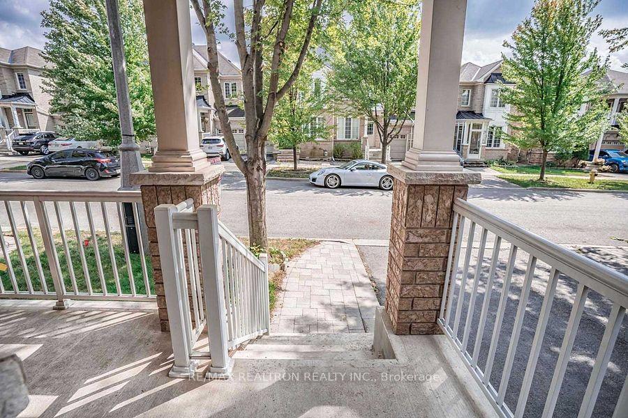 Photo 7 of 67 Pillar Rock Crescent, Markham, Victoria Manor-Jennings Gate — HOMEH