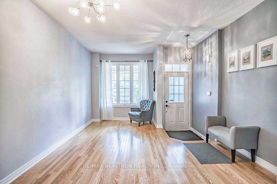 Photo 9 of 67 Pillar Rock Crescent, Markham, Victoria Manor-Jennings Gate — HOMEH
