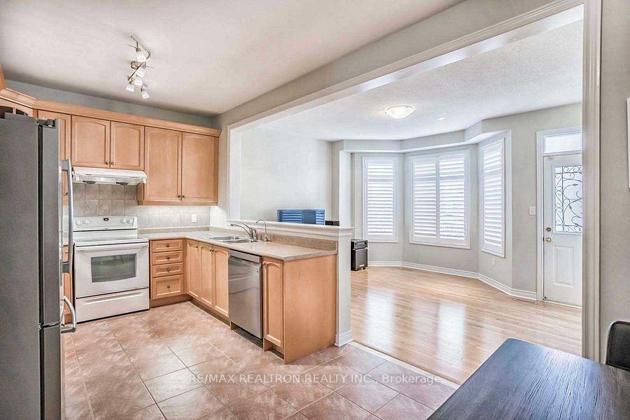 Photo 12 of 67 Pillar Rock Crescent, Markham, Victoria Manor-Jennings Gate — HOMEH