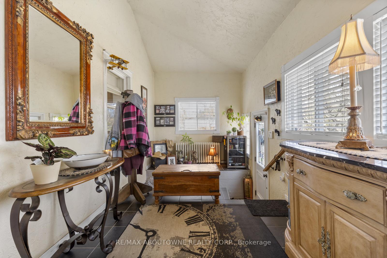 Photo 13 of 11011 Guelph Line, Milton, Brookville/Haltonville — HOMEH