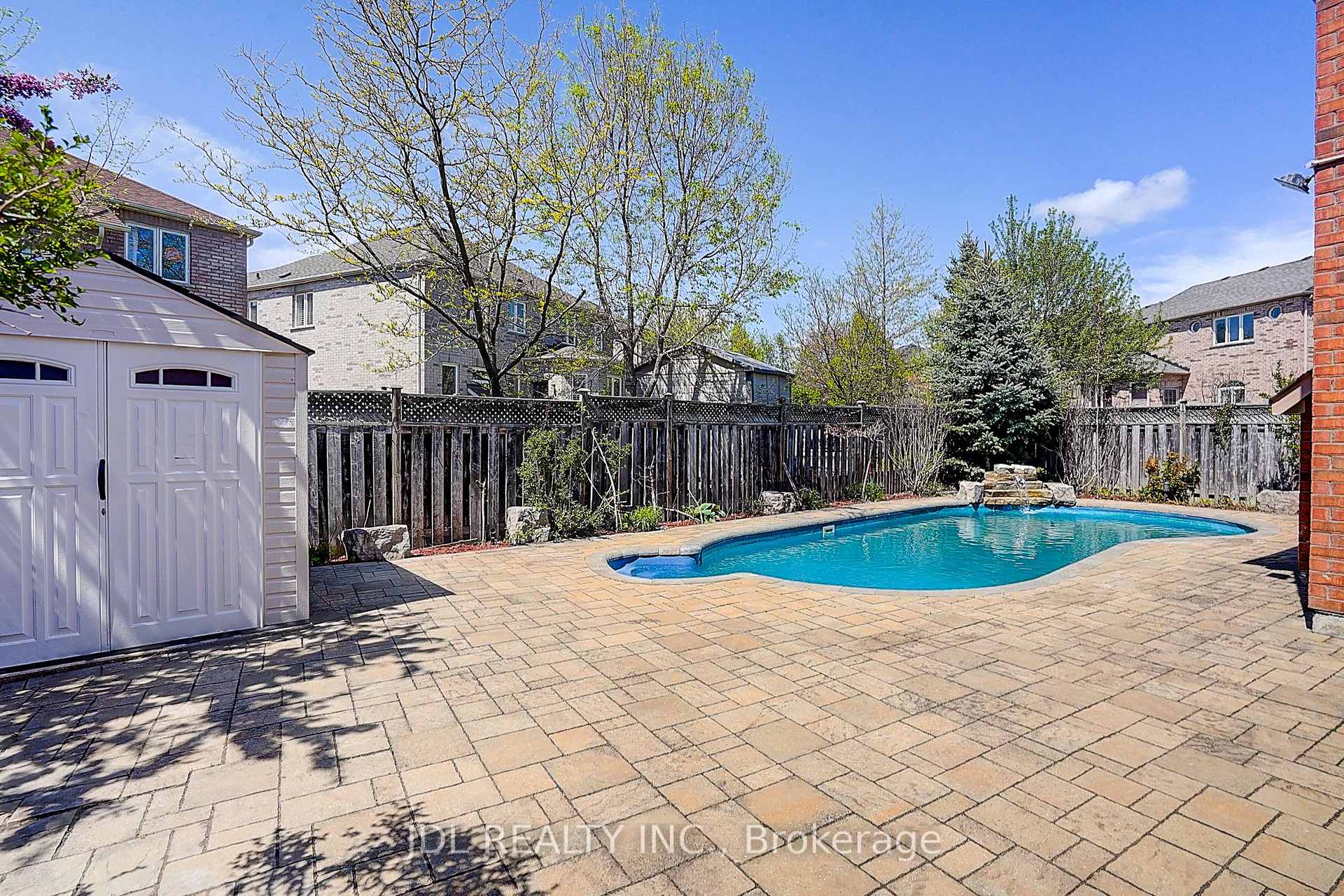 Photo 4 of 28 Emery Hill Boulevard, Markham, Berczy — HOMEH