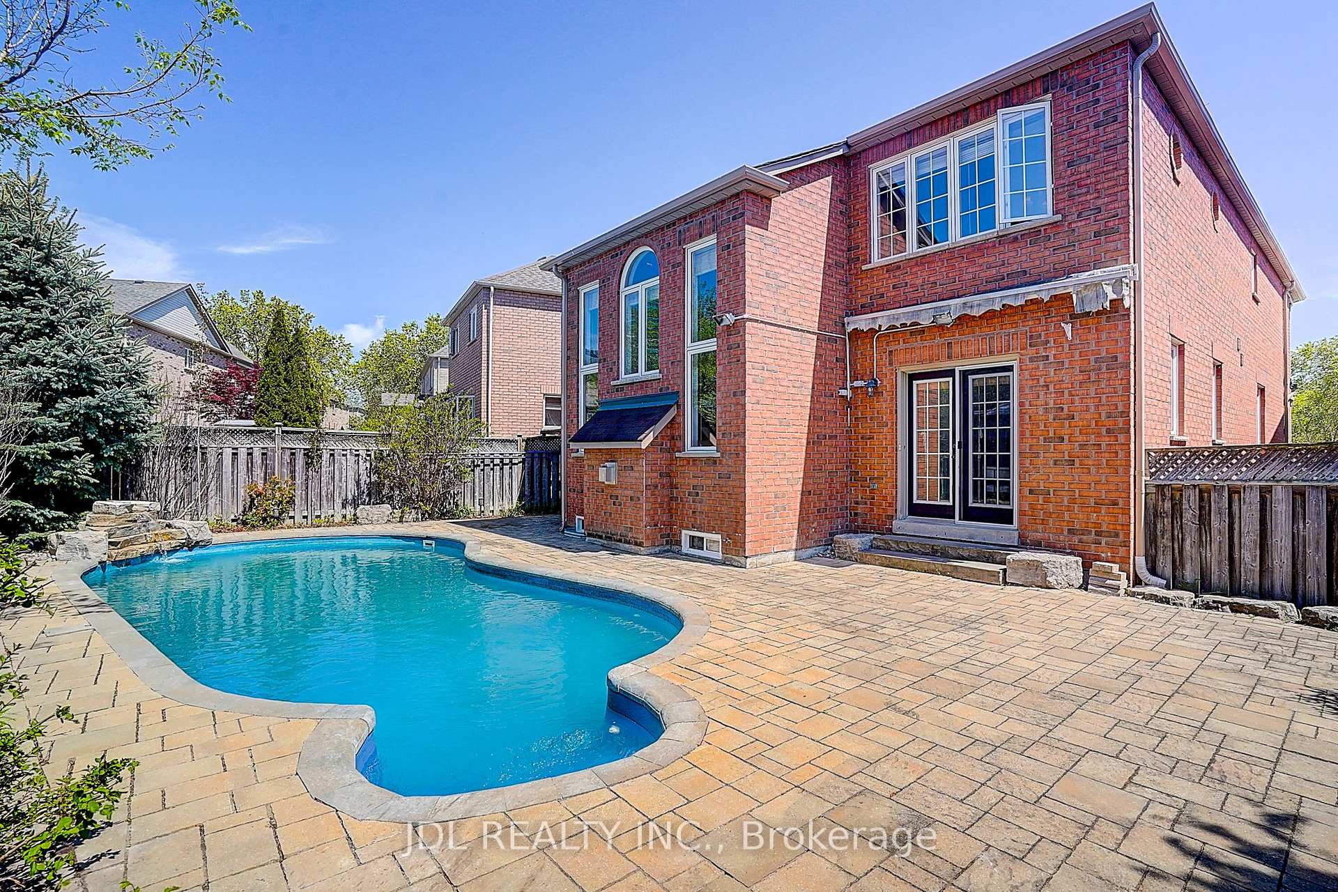 Photo 6 of 28 Emery Hill Boulevard, Markham, Berczy — HOMEH