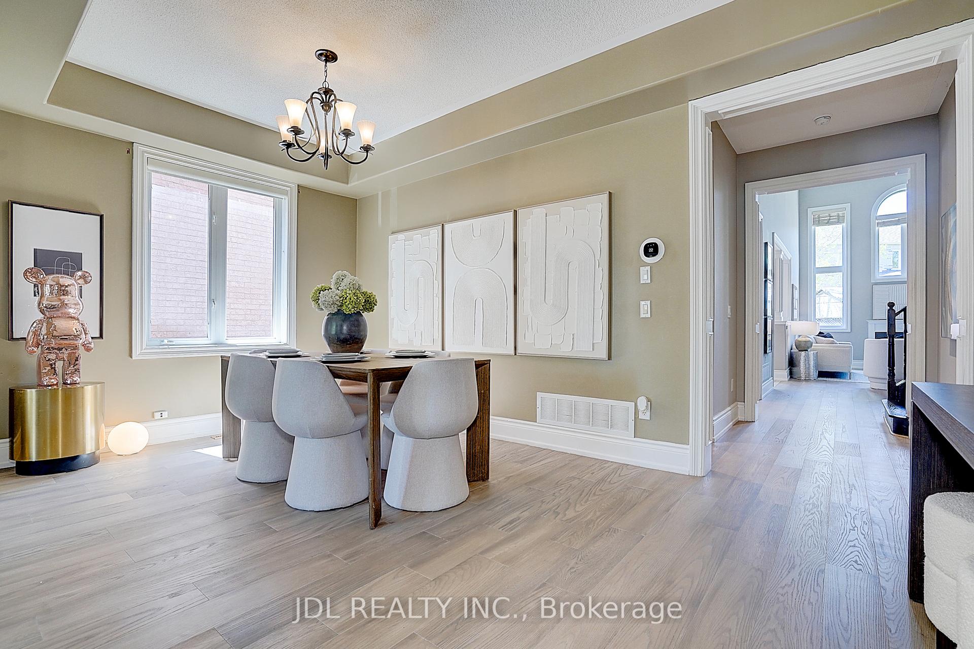 Photo 11 of 28 Emery Hill Boulevard, Markham, Berczy — HOMEH