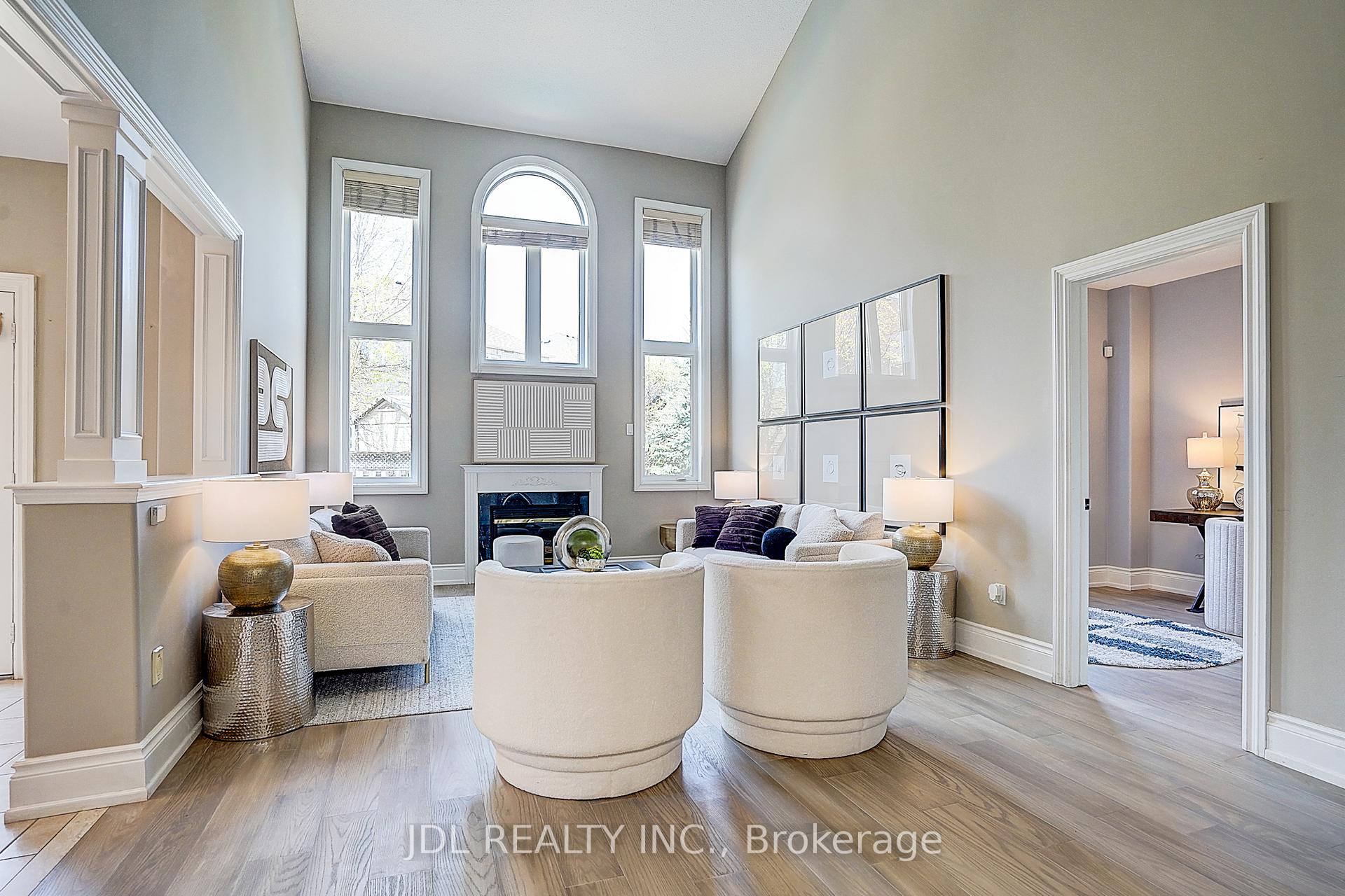 Photo 16 of 28 Emery Hill Boulevard, Markham, Berczy — HOMEH