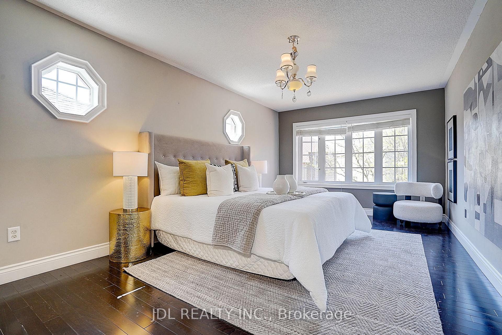 Photo 29 of 28 Emery Hill Boulevard, Markham, Berczy — HOMEH