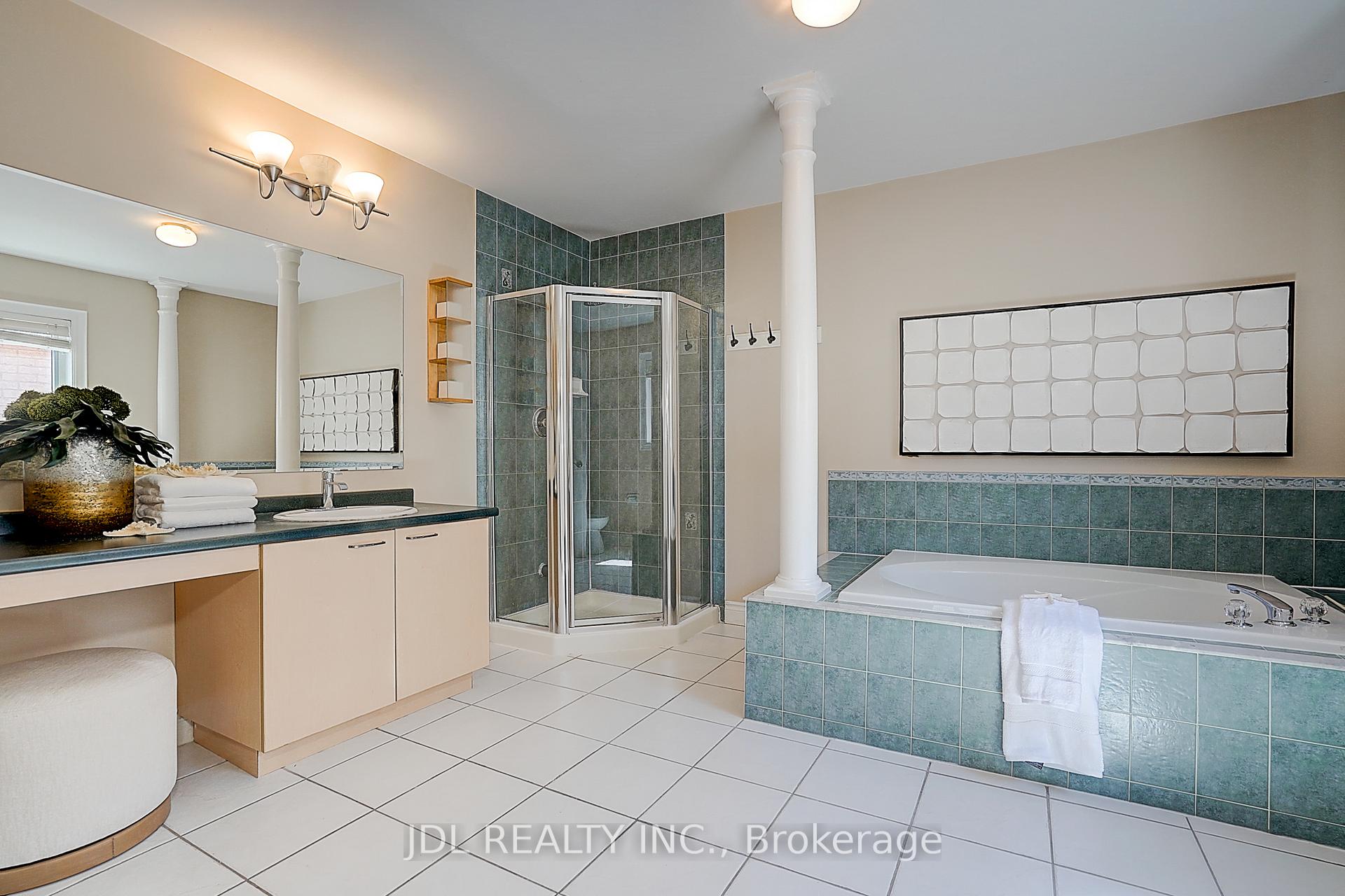 Photo 32 of 28 Emery Hill Boulevard, Markham, Berczy — HOMEH