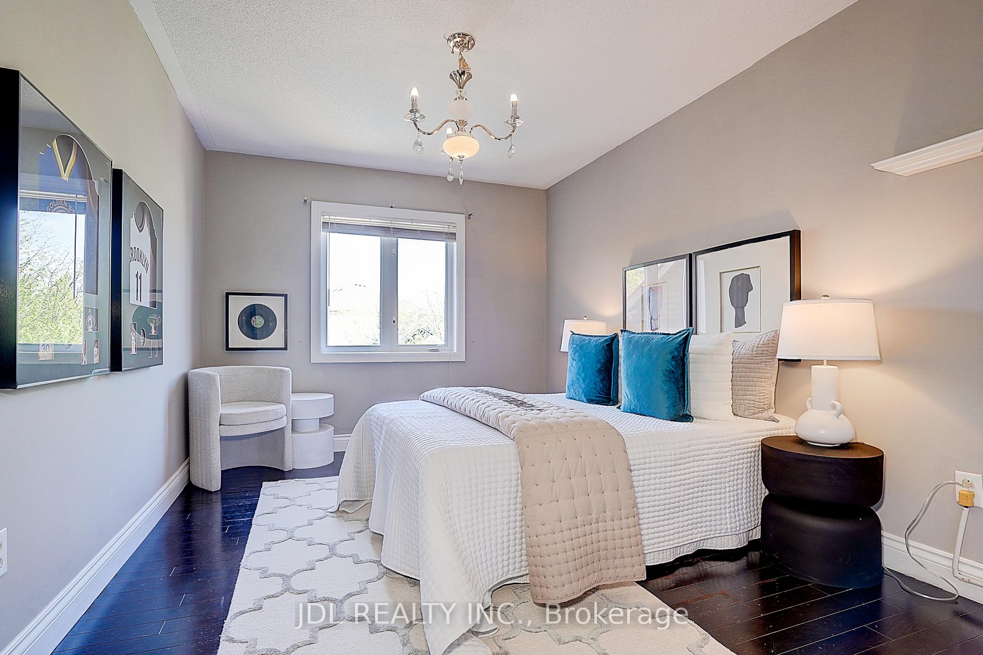 Photo 33 of 28 Emery Hill Boulevard, Markham, Berczy — HOMEH