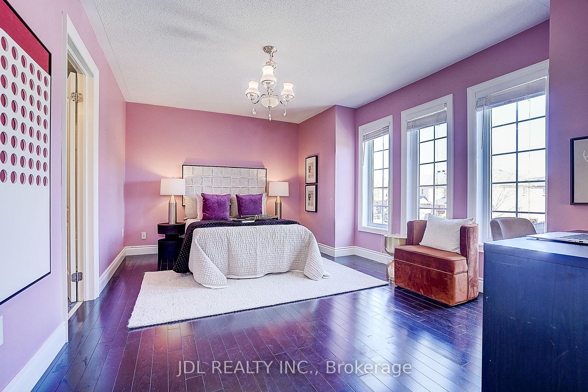 Photo 36 of 28 Emery Hill Boulevard, Markham, Berczy — HOMEH