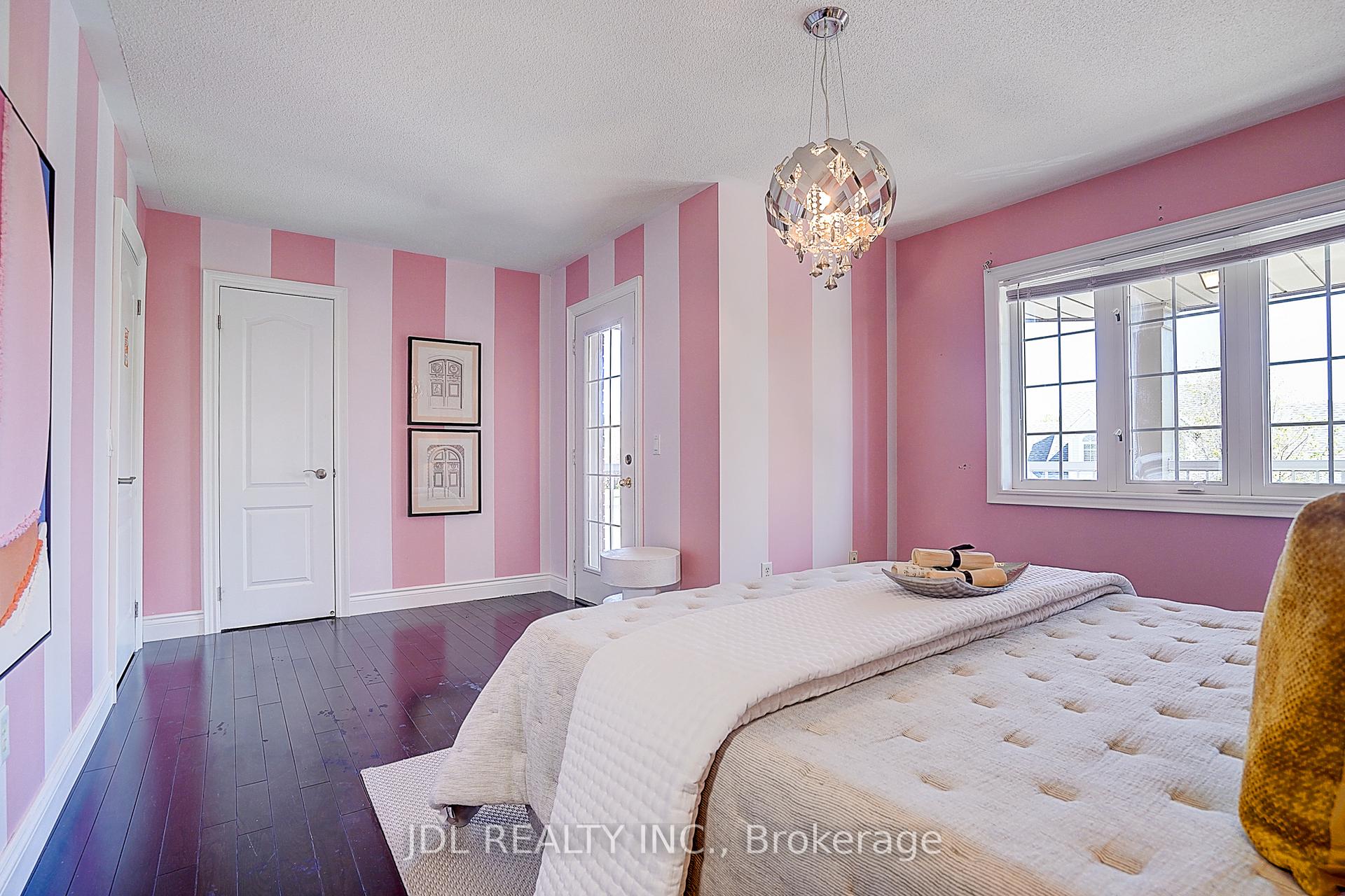 Photo 39 of 28 Emery Hill Boulevard, Markham, Berczy — HOMEH