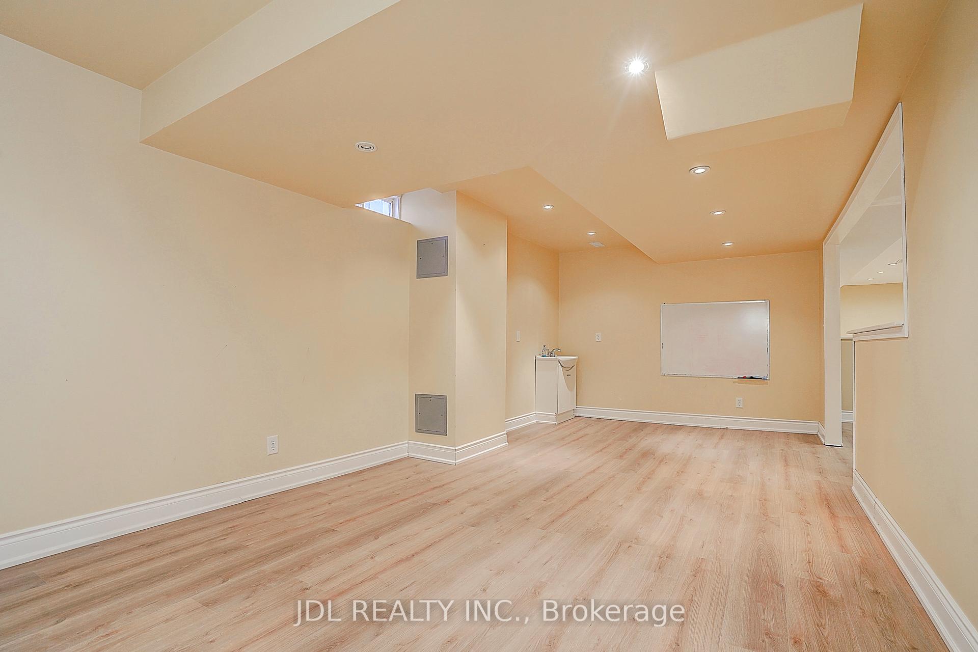 Photo 43 of 28 Emery Hill Boulevard, Markham, Berczy — HOMEH