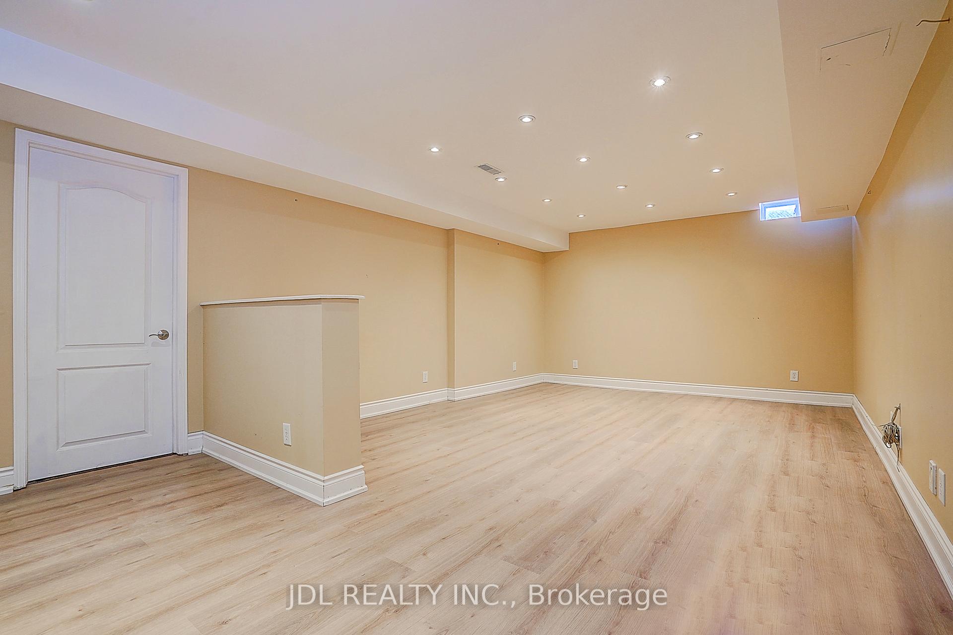 Photo 44 of 28 Emery Hill Boulevard, Markham, Berczy — HOMEH