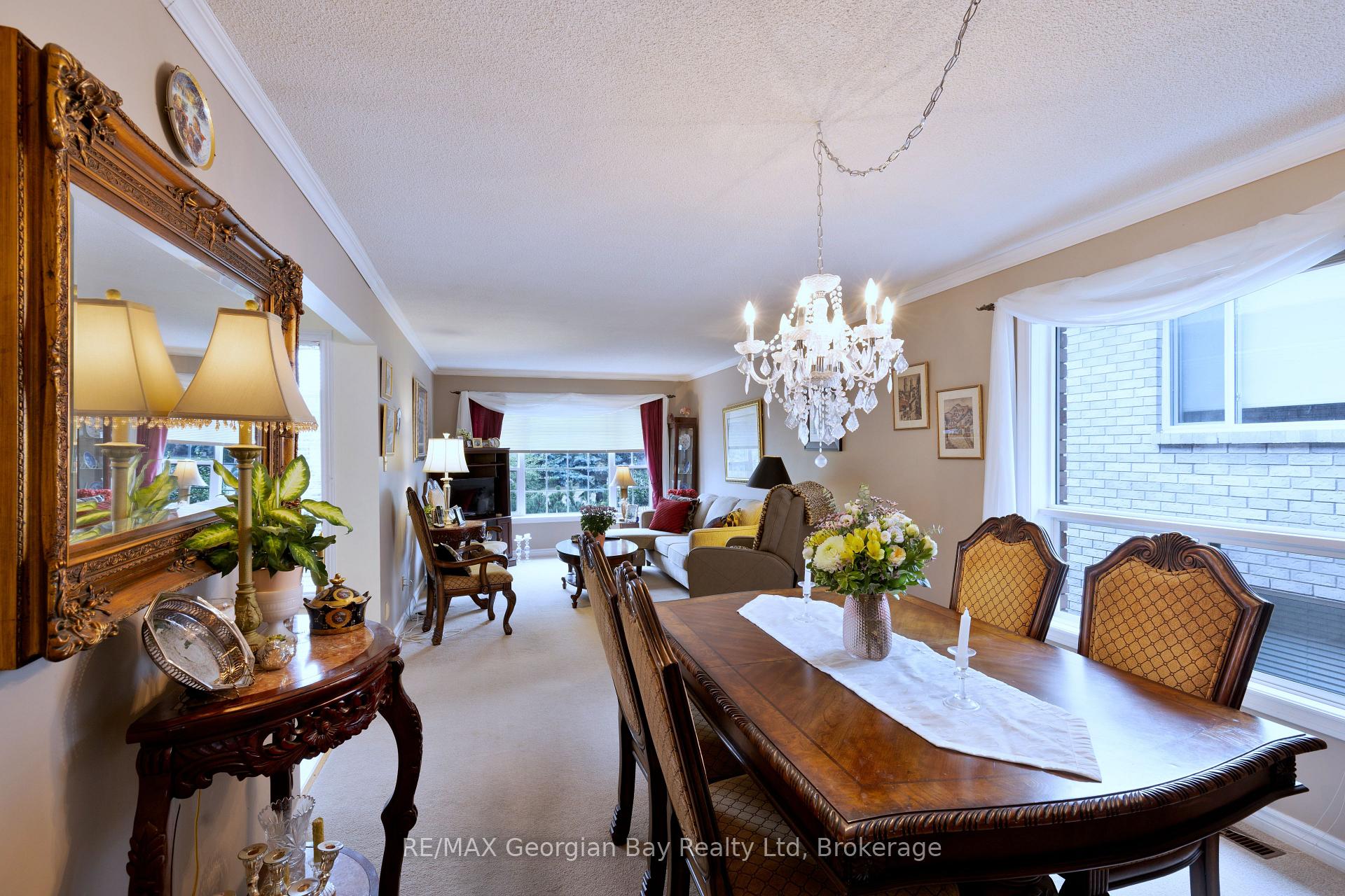 Photo 9 of 1057 Dina Crescent, Midland — HOMEH