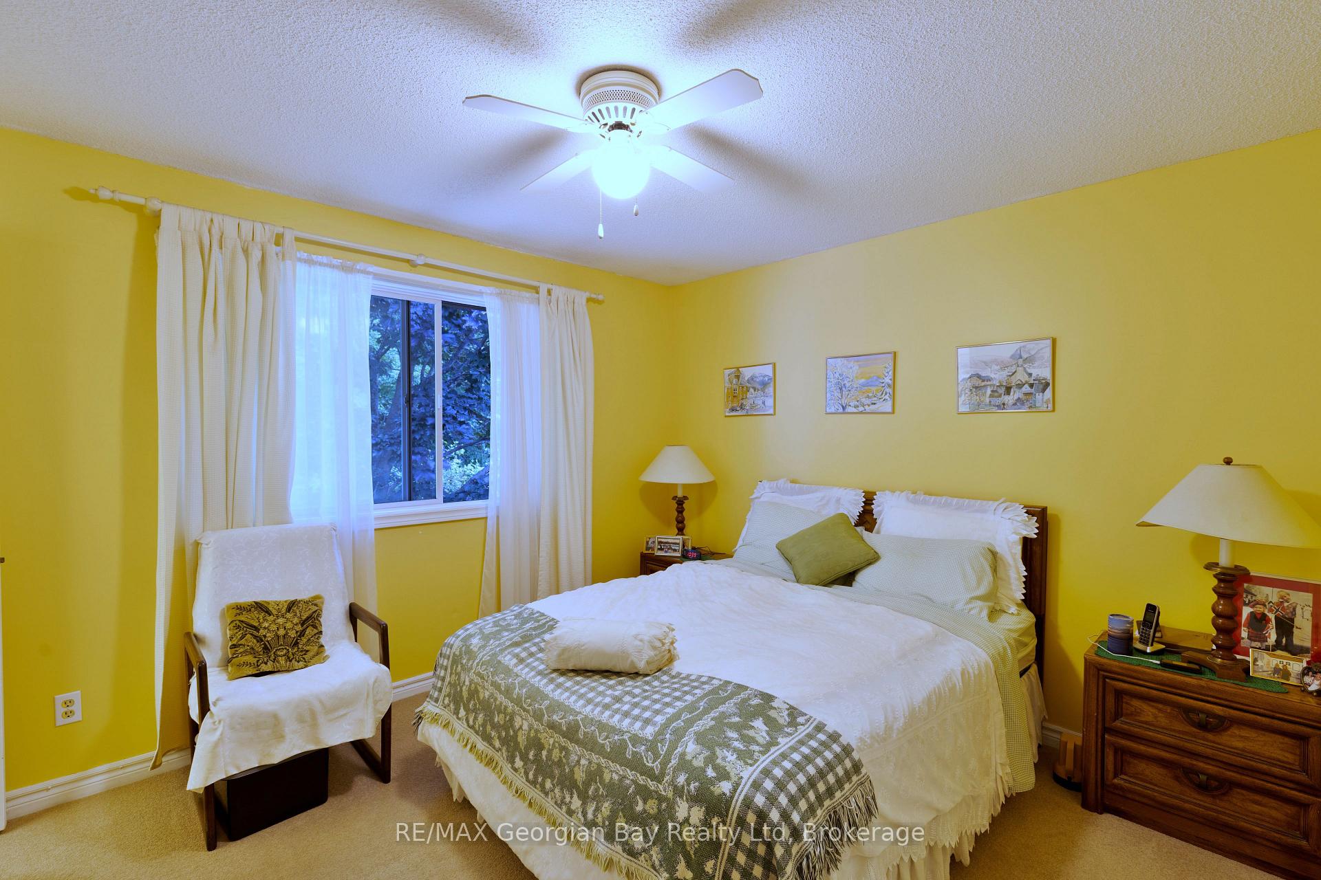 Photo 15 of 1057 Dina Crescent, Midland — HOMEH