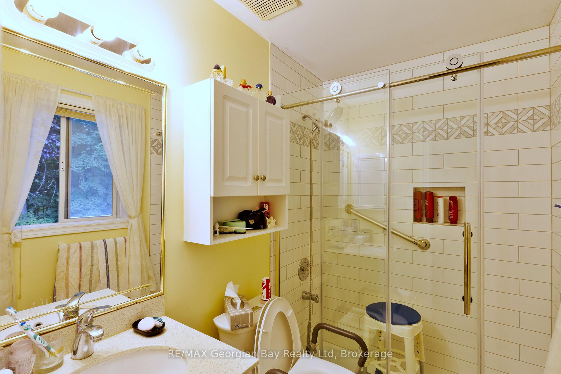 Photo 17 of 1057 Dina Crescent, Midland — HOMEH