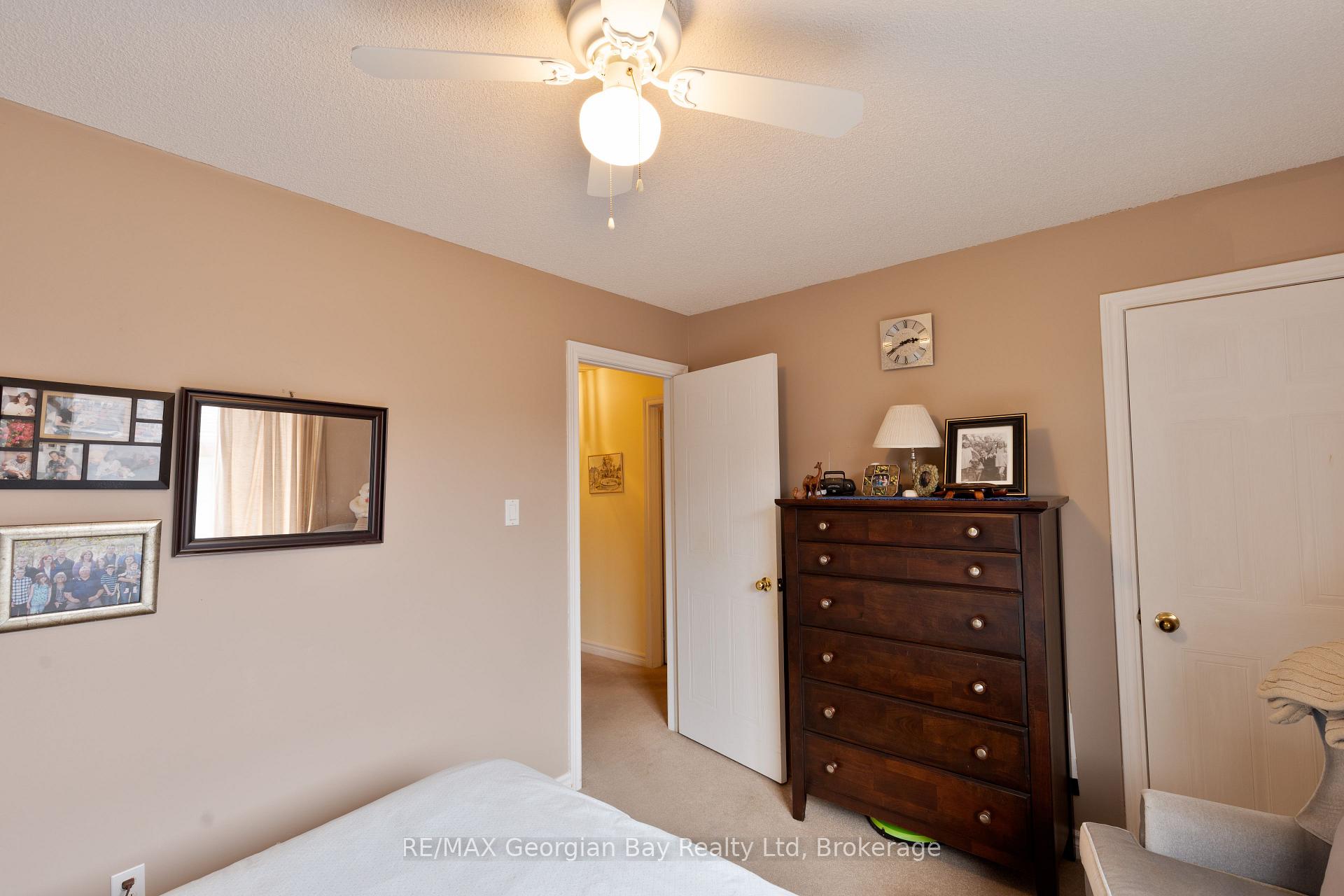 Photo 19 of 1057 Dina Crescent, Midland — HOMEH