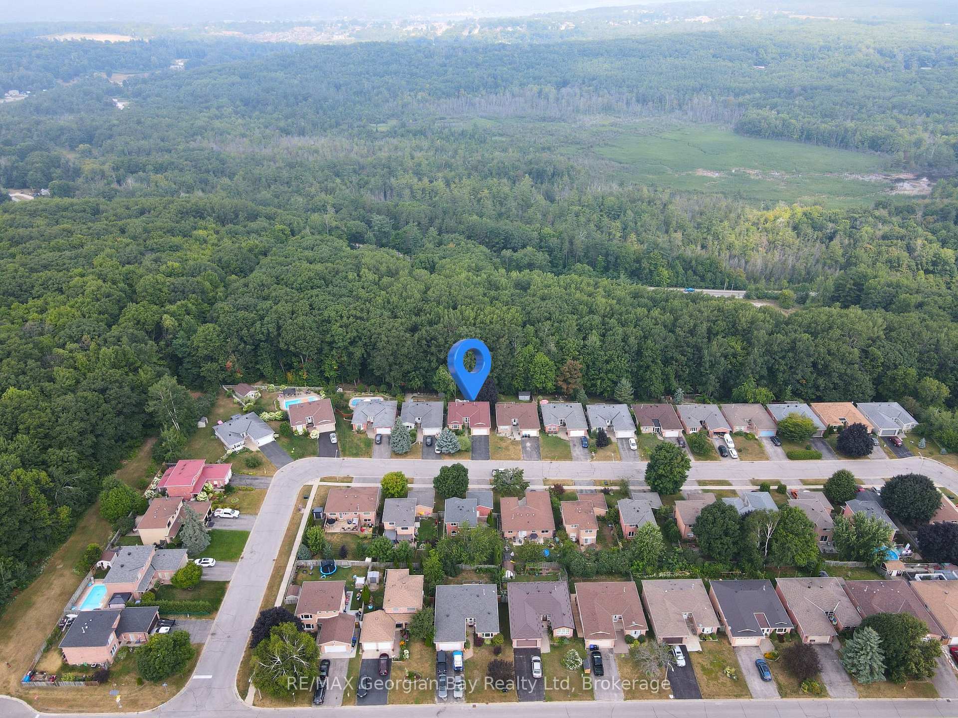 Photo 42 of 1057 Dina Crescent, Midland — HOMEH