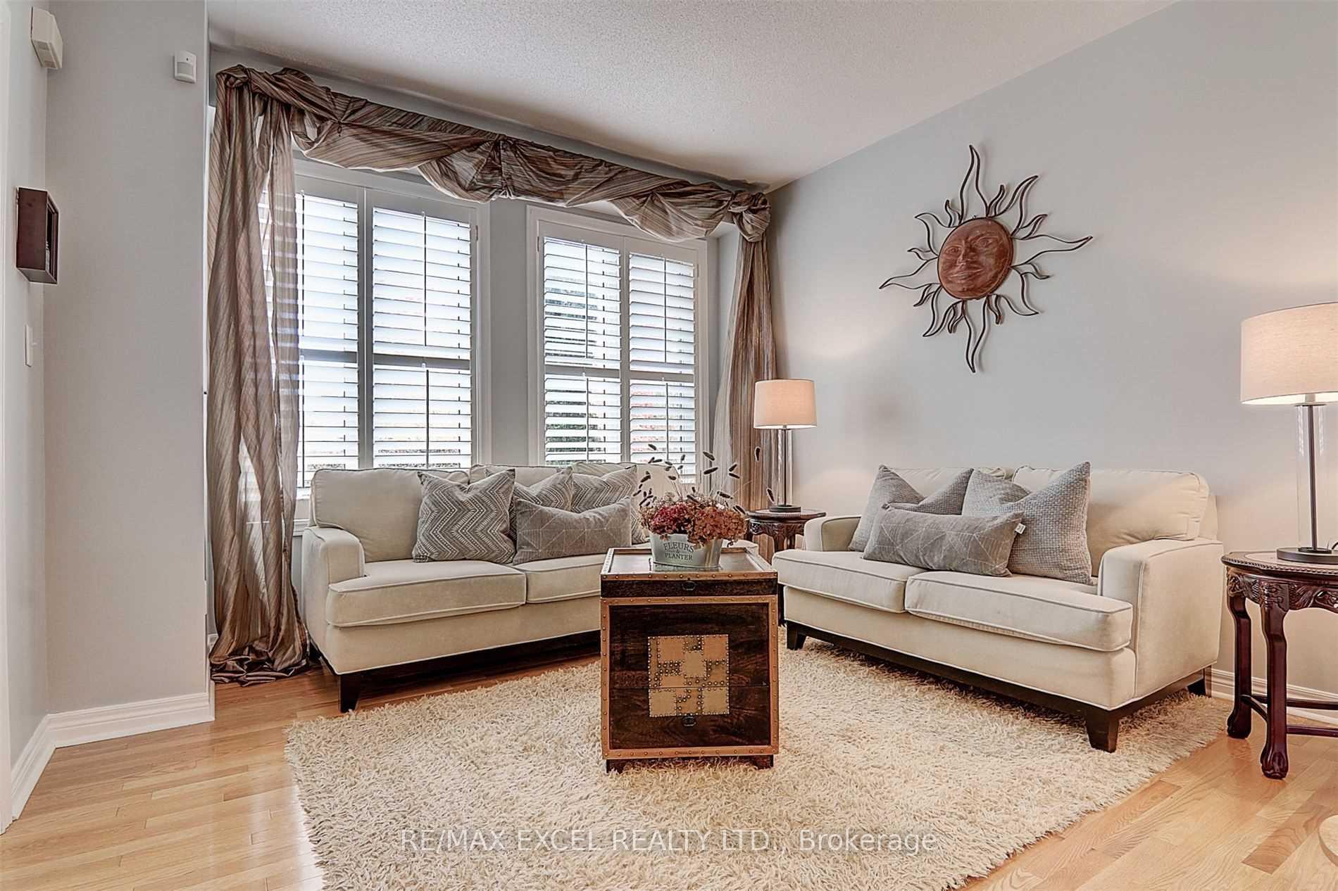 Photo 2 of 37 Olivia Drive, Markham, Berczy — HOMEH