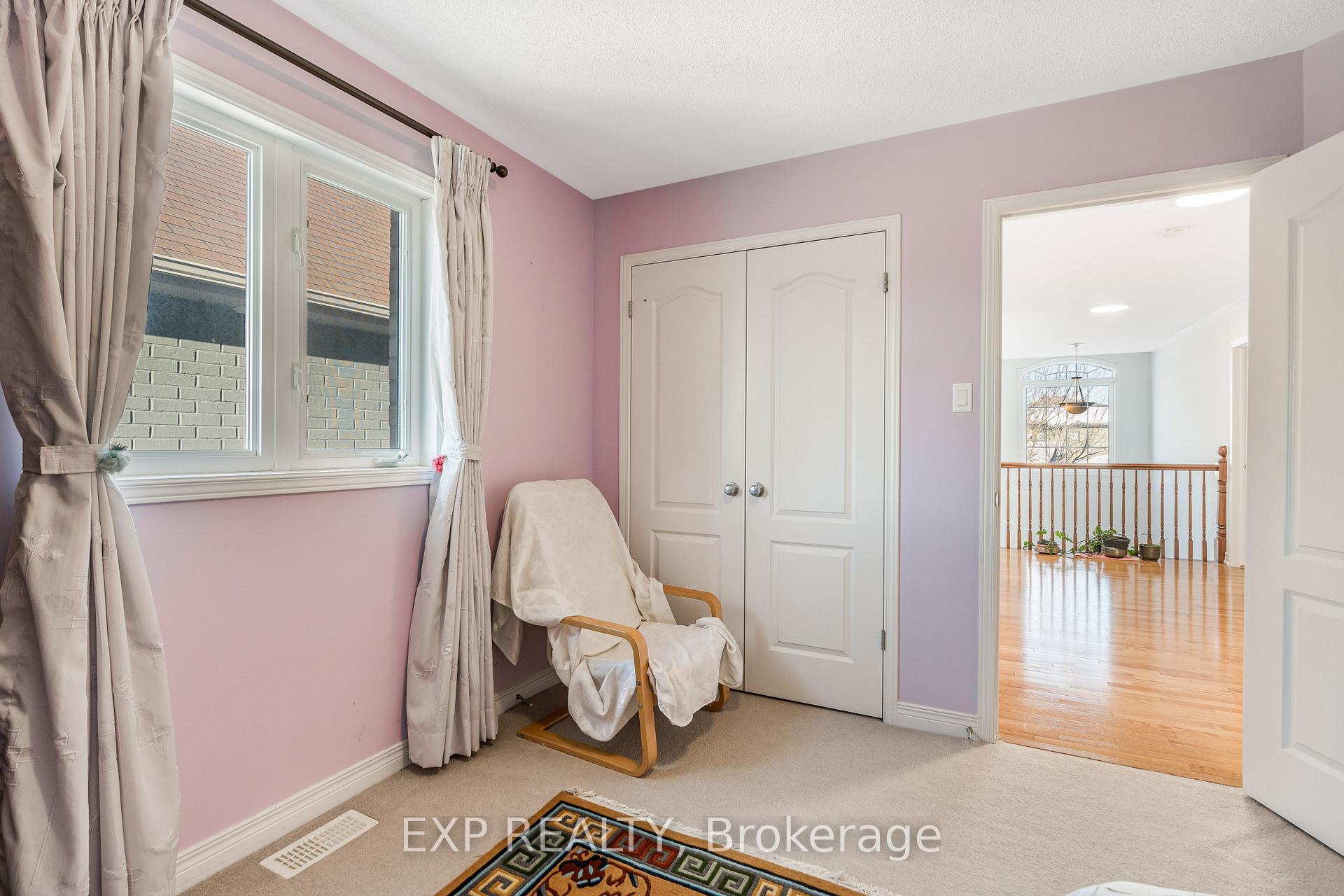 Photo 19 of 268 Madhu Crescent, Ottawa, Mooneys Bay — HOMEH