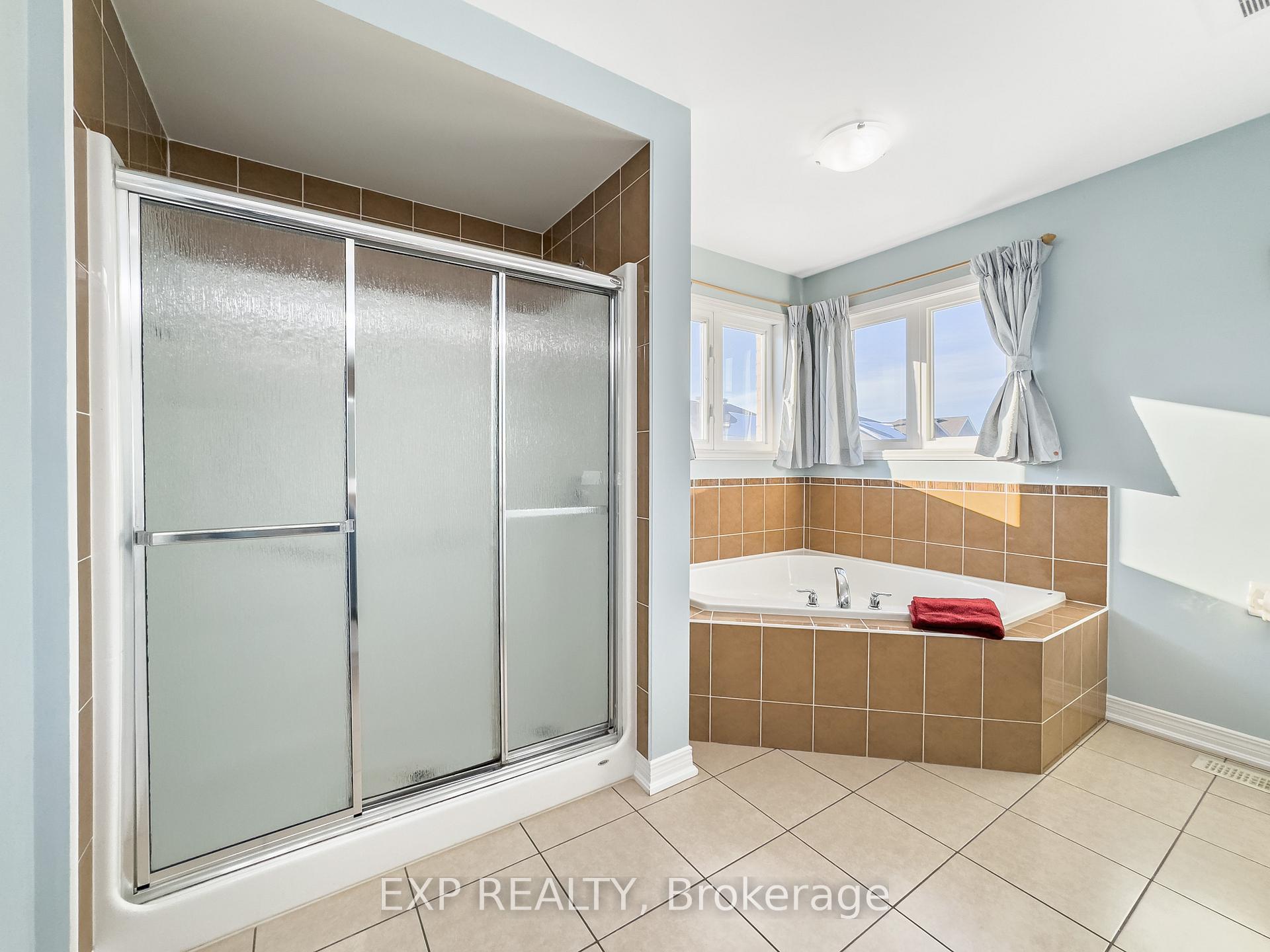 Photo 24 of 268 Madhu Crescent, Ottawa, Mooneys Bay — HOMEH