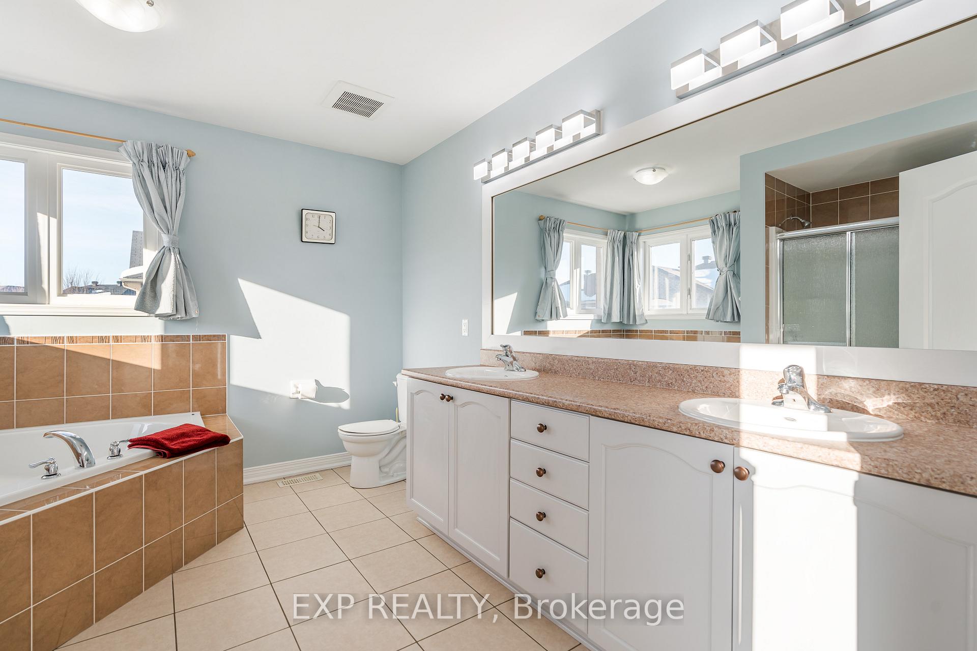 Photo 25 of 268 Madhu Crescent, Ottawa, Mooneys Bay — HOMEH