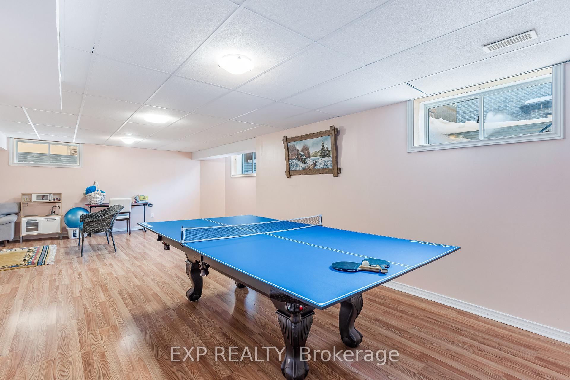 Photo 27 of 268 Madhu Crescent, Ottawa, Mooneys Bay — HOMEH