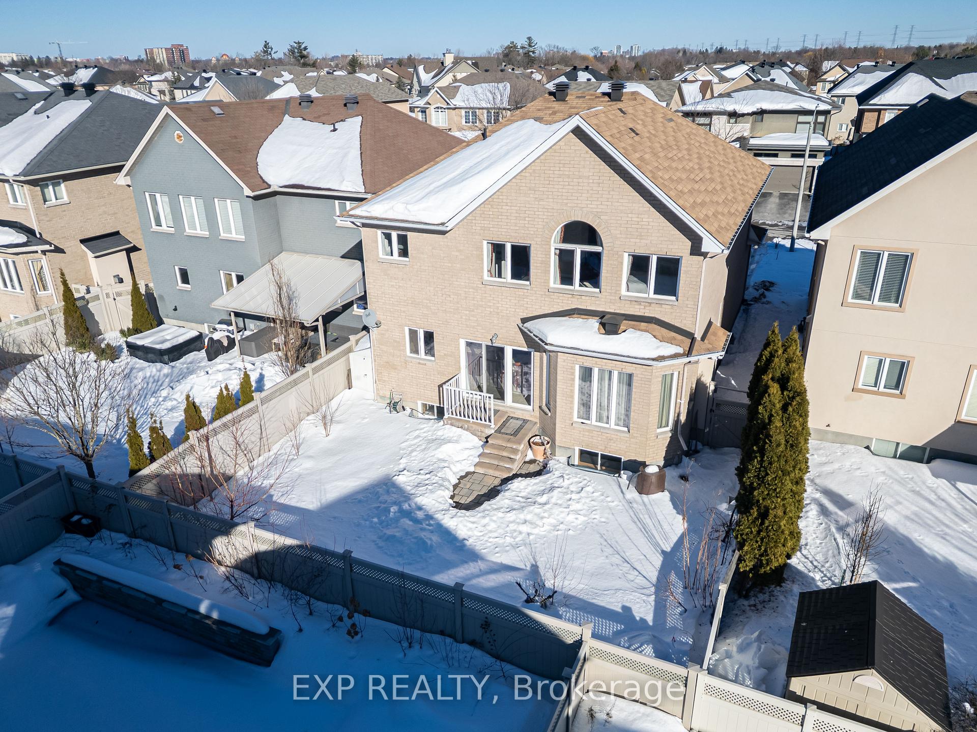 Photo 31 of 268 Madhu Crescent, Ottawa, Mooneys Bay — HOMEH