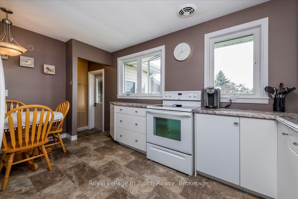 Photo 10 of 296 John Street, Midland — HOMEH