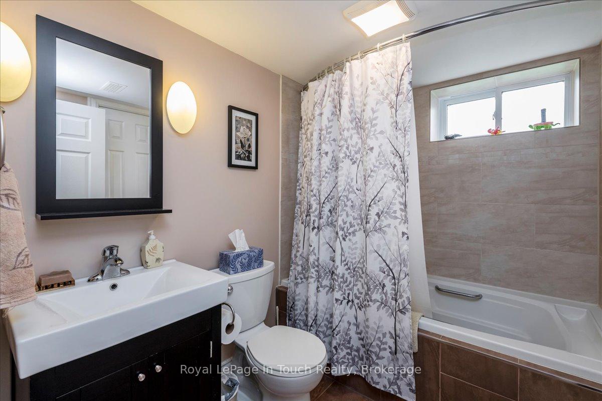 Photo 22 of 296 John Street, Midland — HOMEH