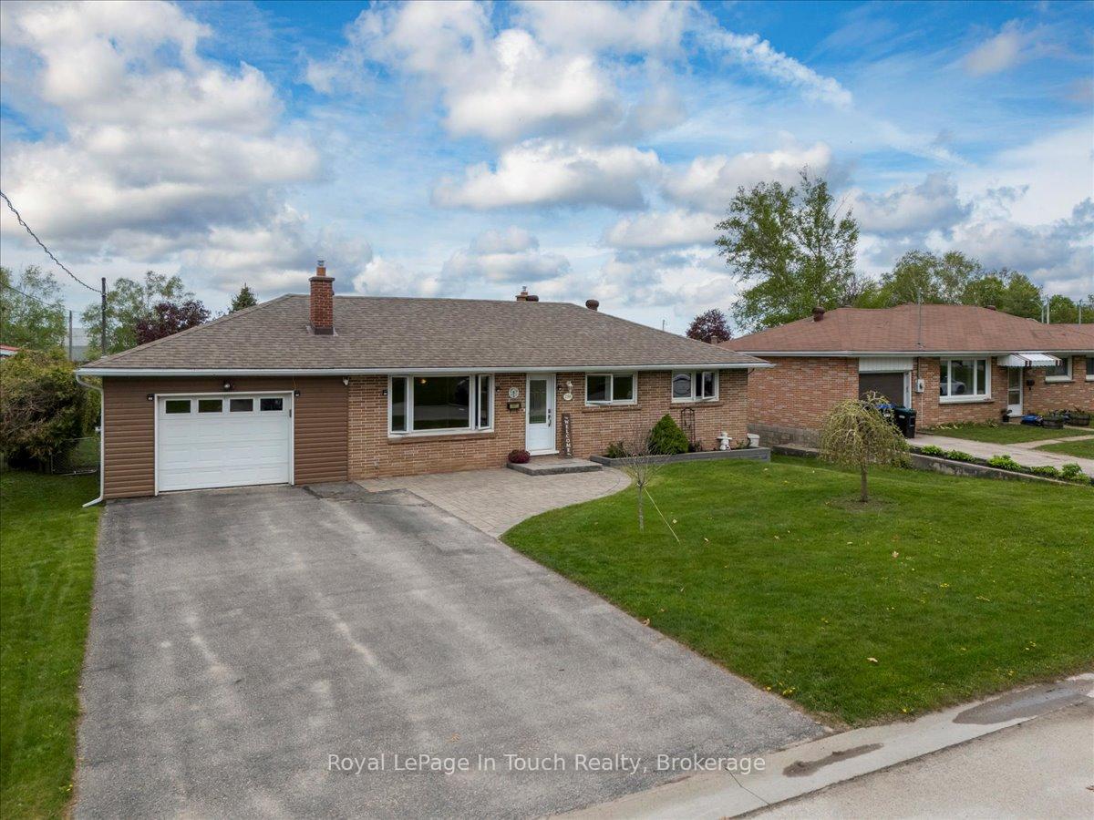 Photo 33 of 296 John Street, Midland — HOMEH
