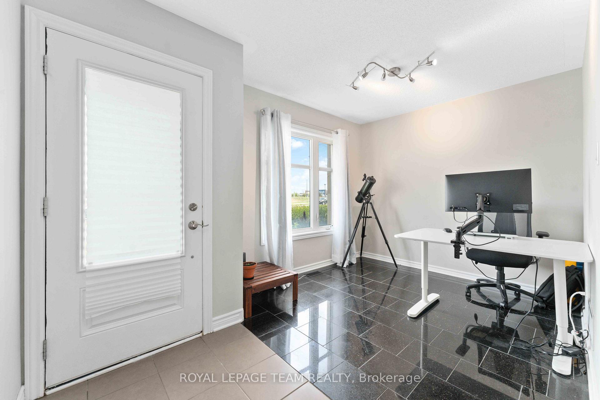 Photo 3 of 522 Silvertip Lane, Ottawa, Kanata - Kanata Lakes/Heritage Hills — HOMEH