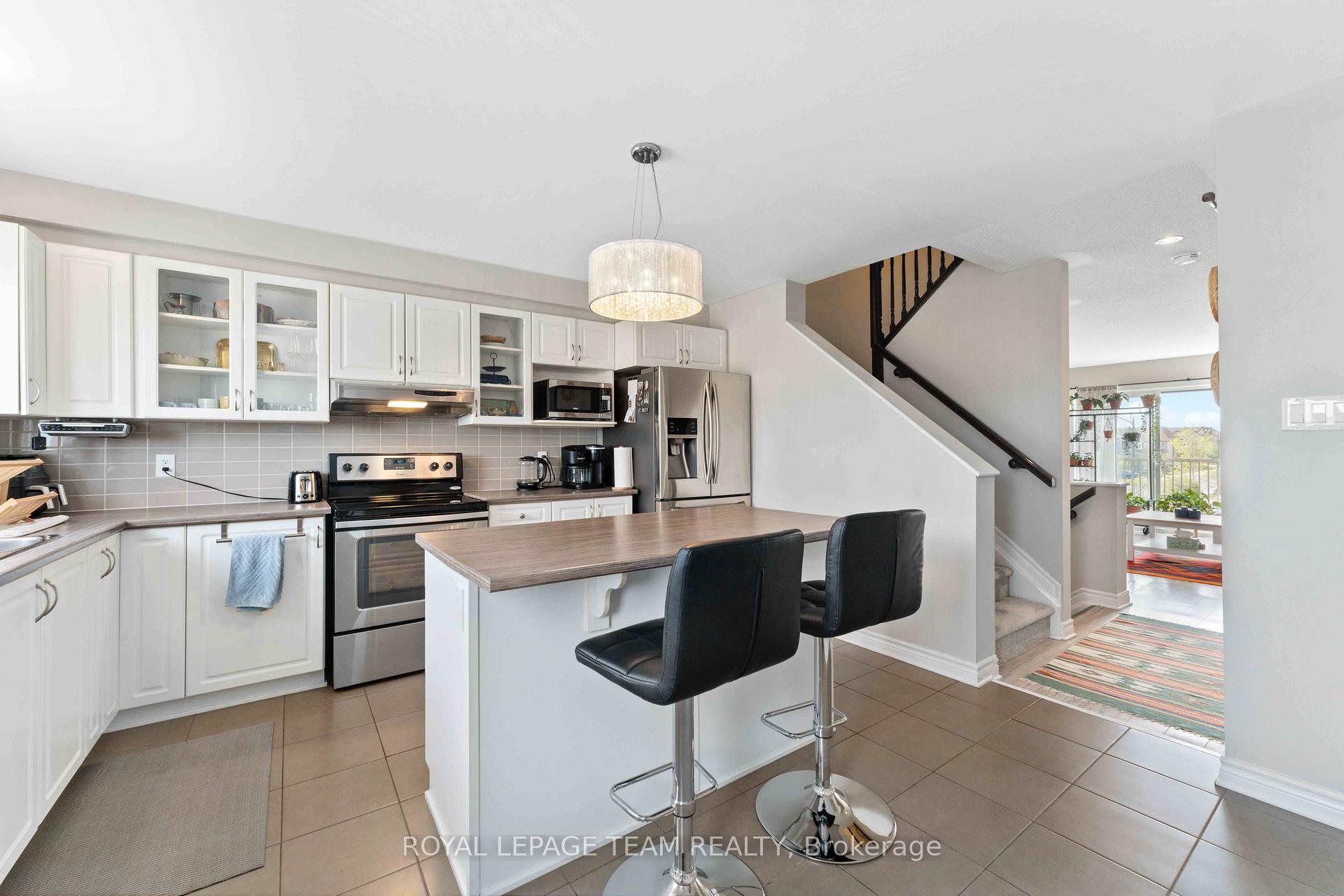 Photo 12 of 522 Silvertip Lane, Ottawa, Kanata - Kanata Lakes/Heritage Hills — HOMEH