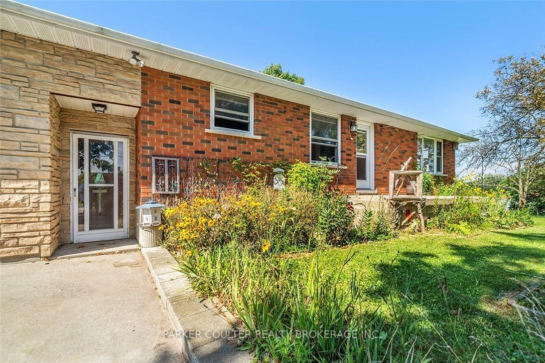 Photo 7 of 1736 Killarney Beach Road, Innisfil, Rural Innisfil — HOMEH