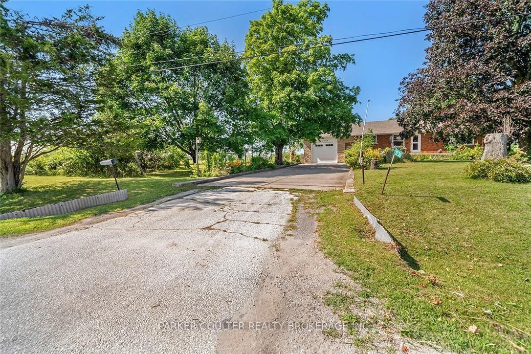 Photo 12 of 1736 Killarney Beach Road, Innisfil, Rural Innisfil — HOMEH