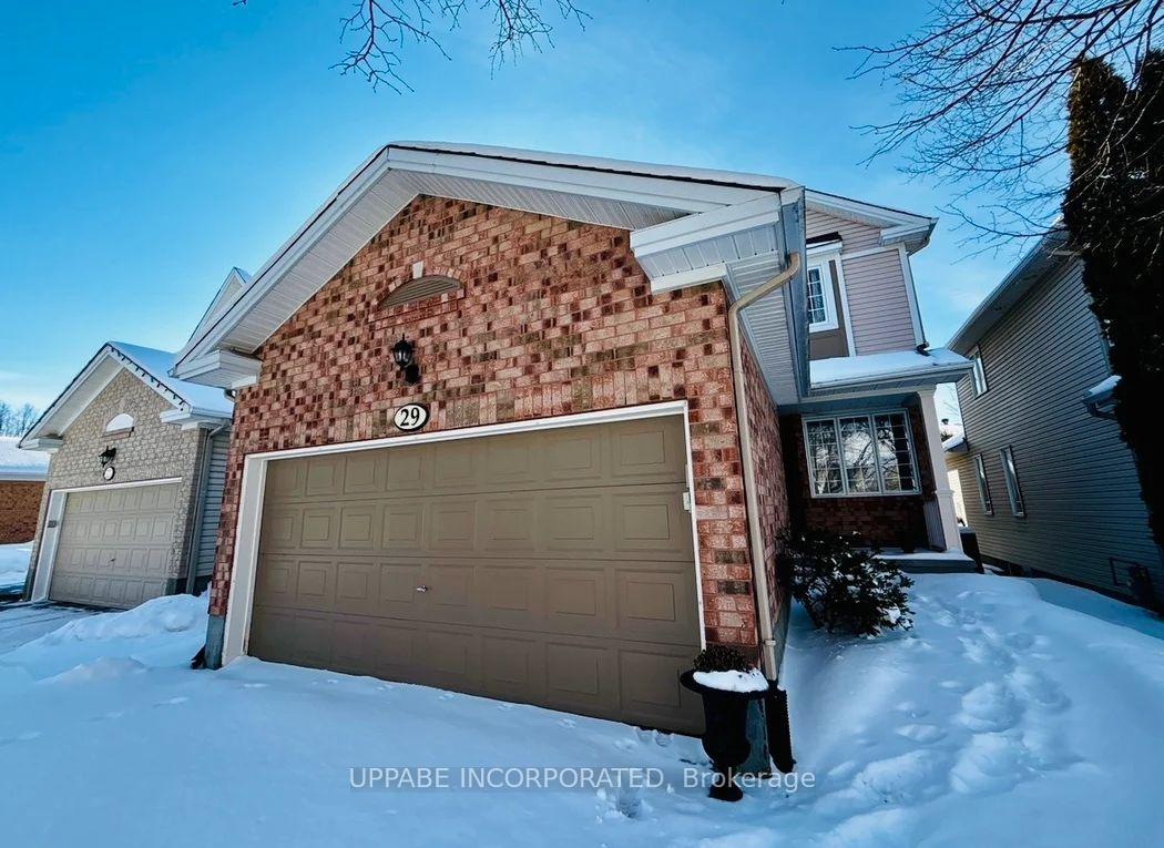 Front of 29 Mattawa Crescent