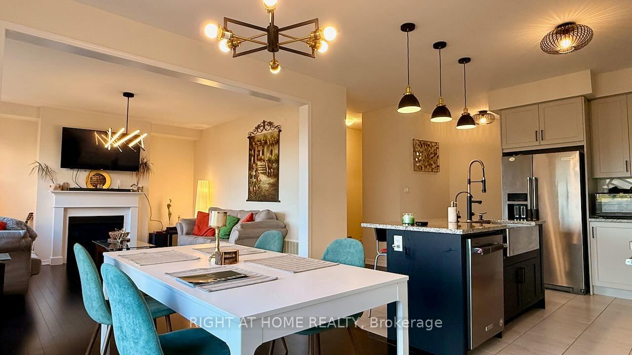Photo 10 of 52 Royal Coachman Way, Hamilton, Stoney Creek Mountain — HOMEH