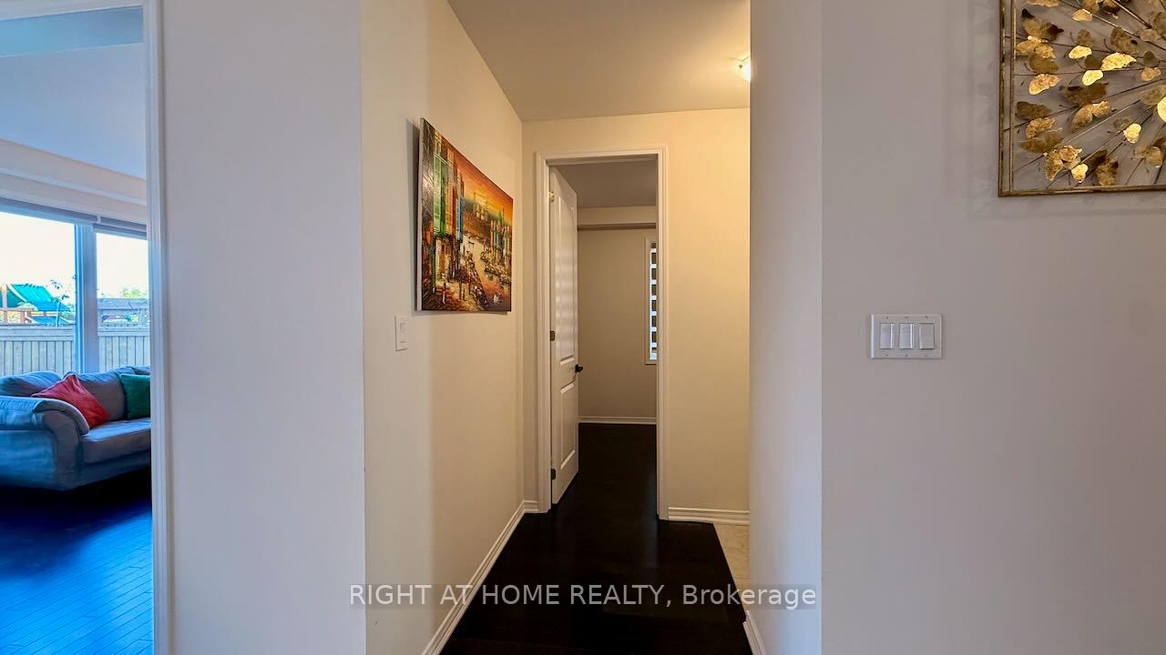 Photo 15 of 52 Royal Coachman Way, Hamilton, Stoney Creek Mountain — HOMEH