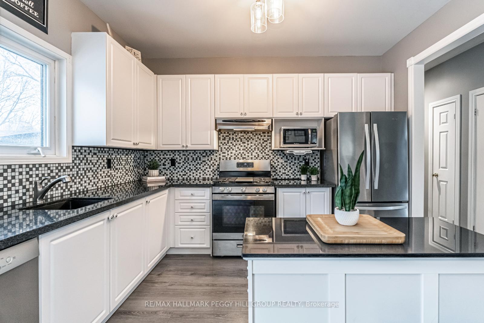 Photo 3 of 2501 Holiday Way, Innisfil, Alcona — HOMEH