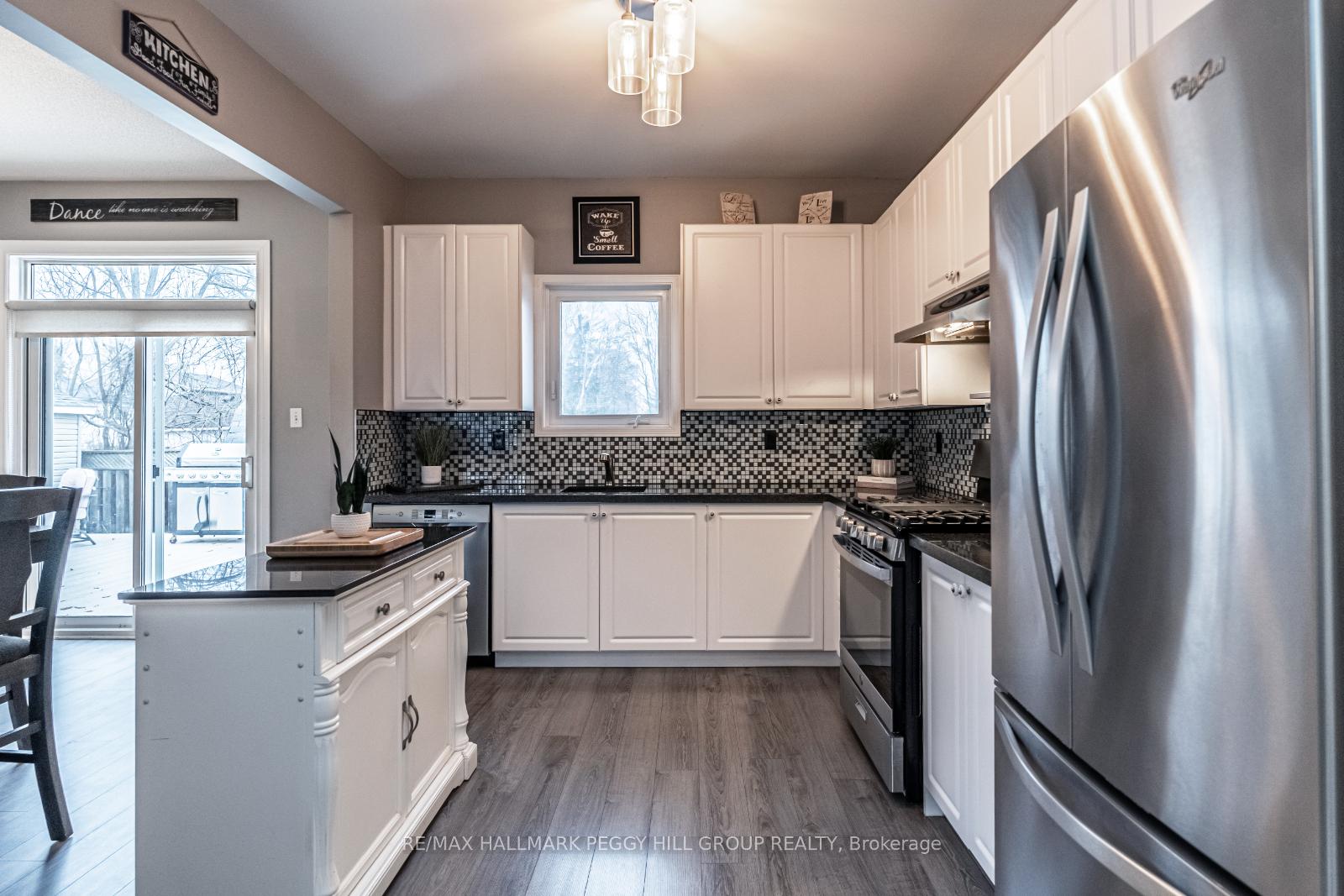 Photo 4 of 2501 Holiday Way, Innisfil, Alcona — HOMEH