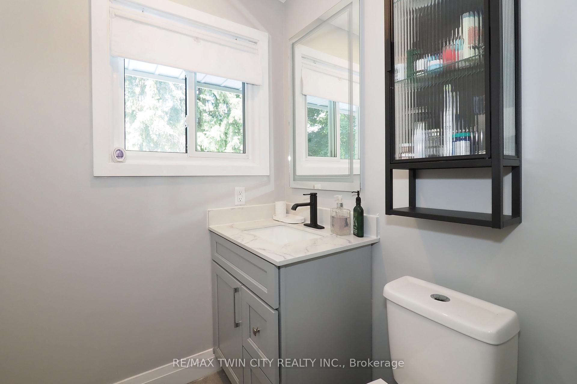 Photo 28 of 218 Greenbrook Drive, Kitchener — HOMEH