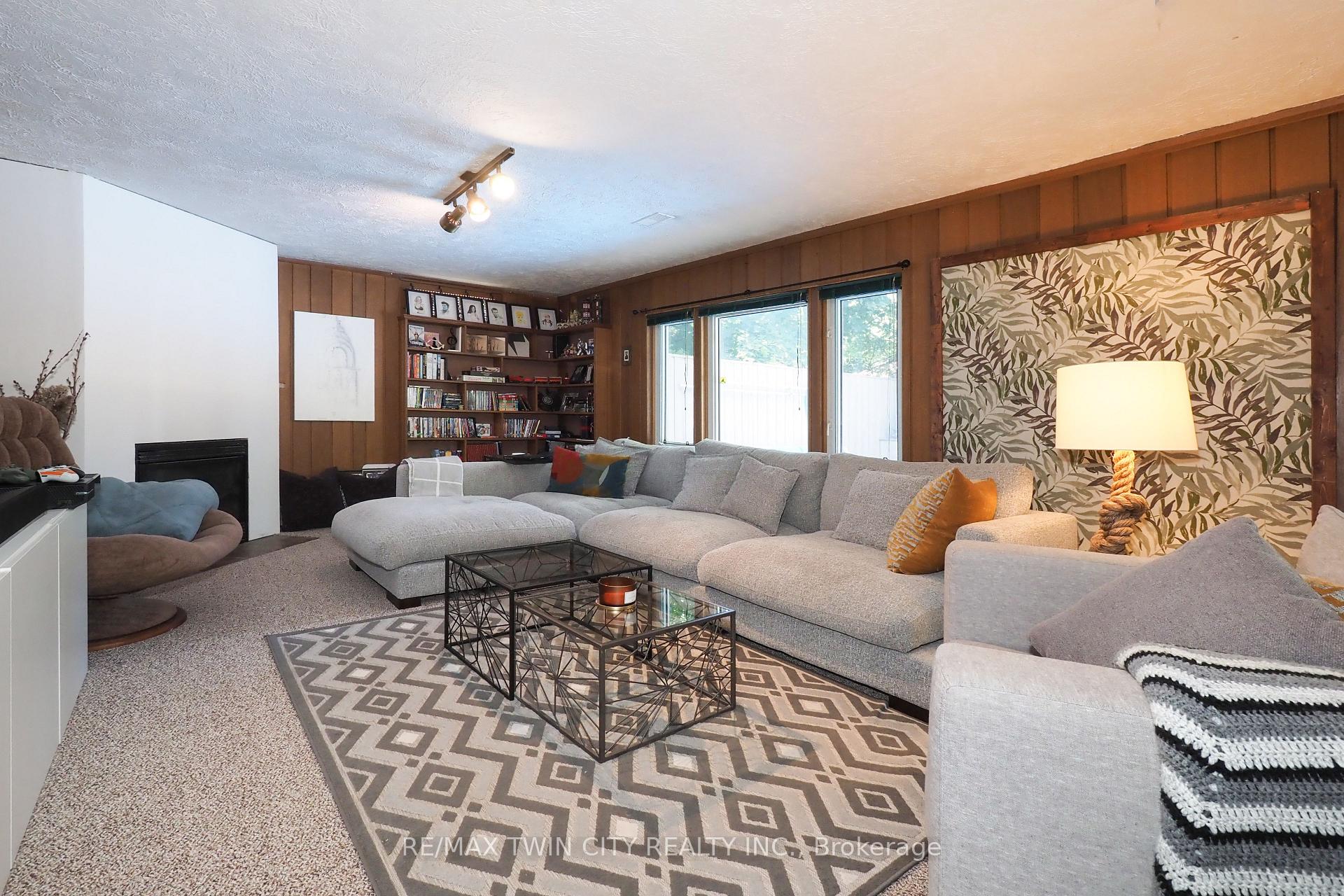 Photo 37 of 218 Greenbrook Drive, Kitchener — HOMEH