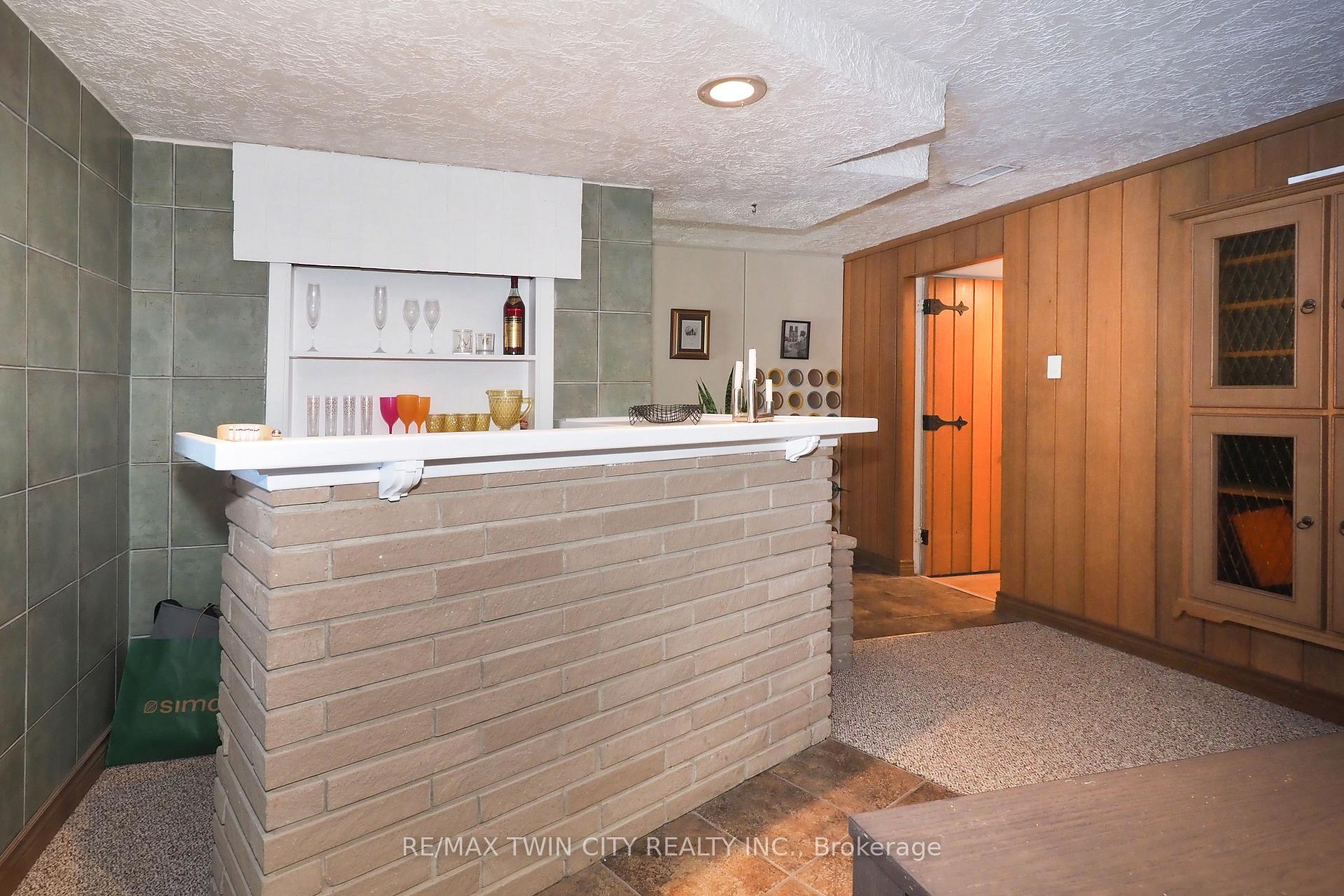 Photo 40 of 218 Greenbrook Drive, Kitchener — HOMEH