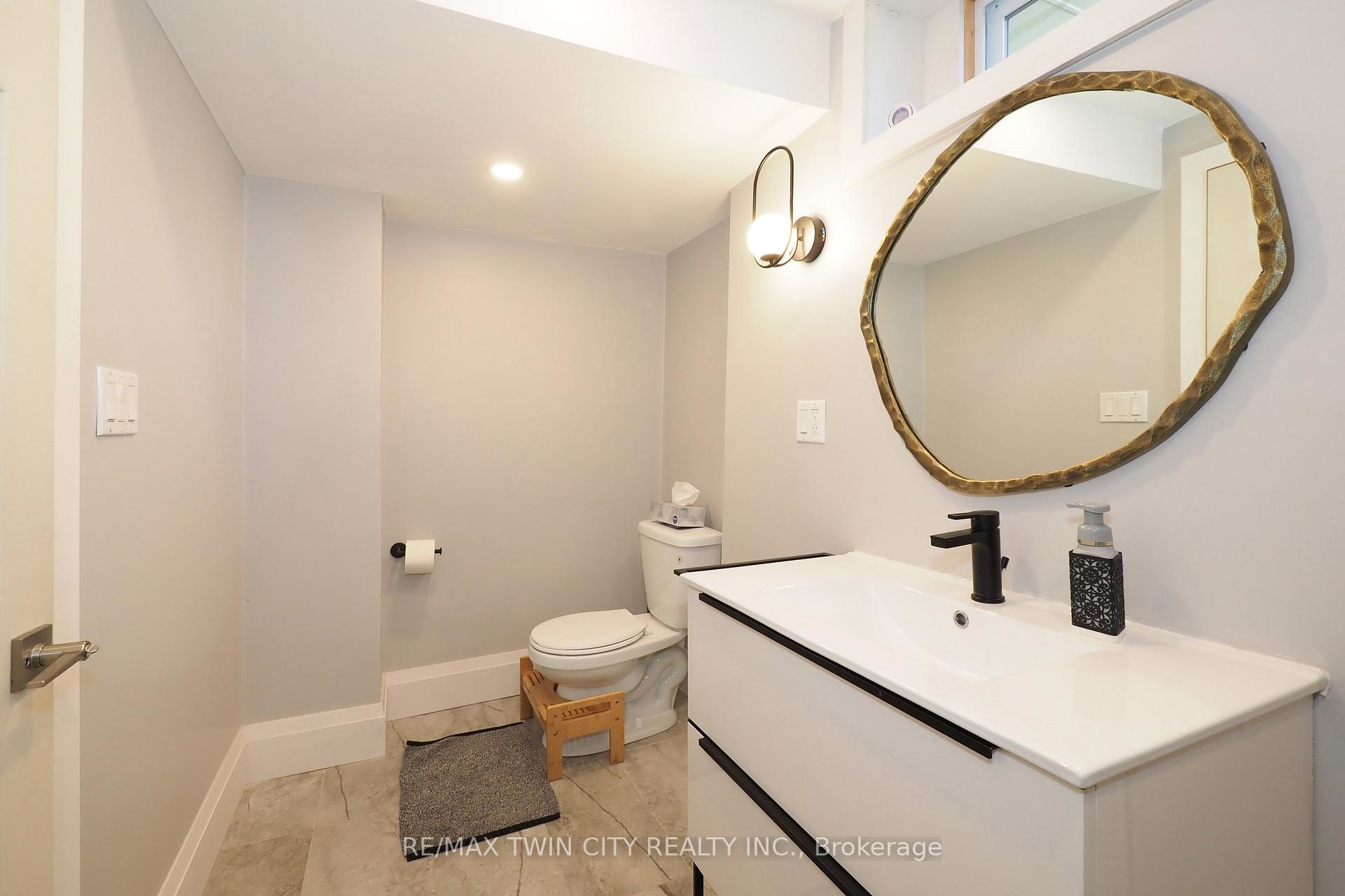 Photo 43 of 218 Greenbrook Drive, Kitchener — HOMEH