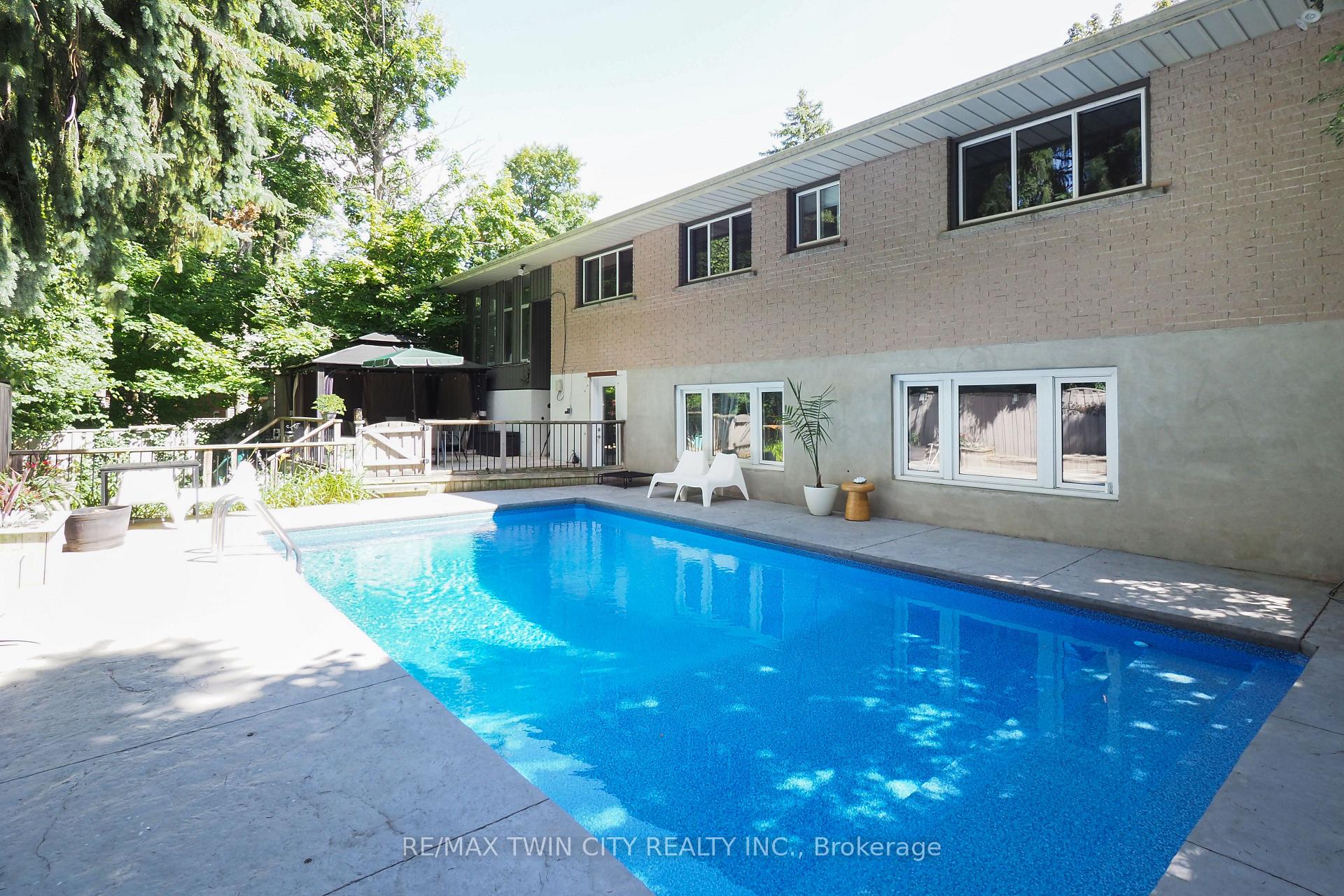 Photo 44 of 218 Greenbrook Drive, Kitchener — HOMEH