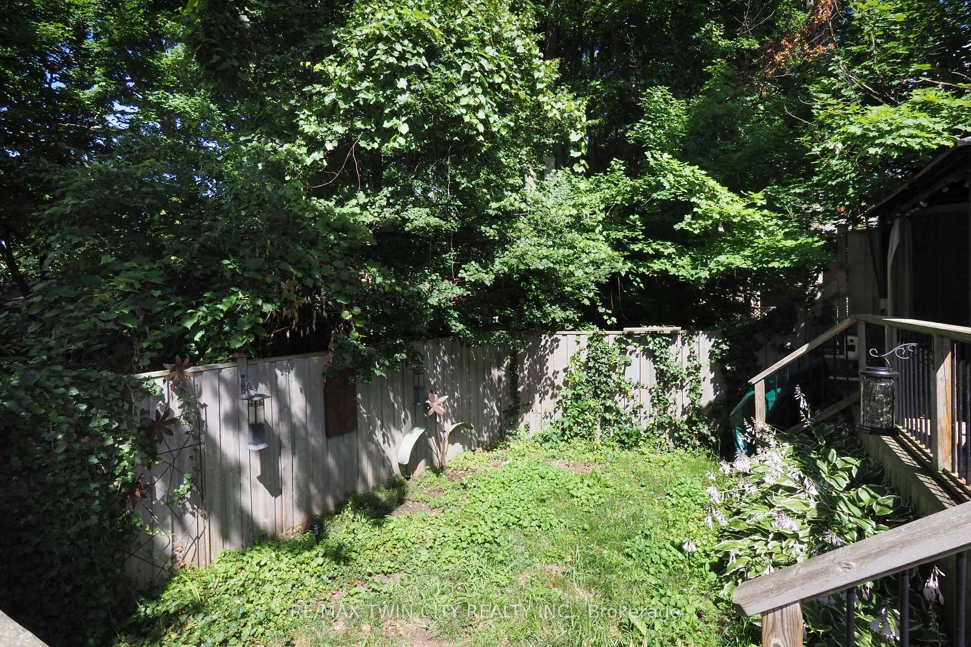 Photo 48 of 218 Greenbrook Drive, Kitchener — HOMEH