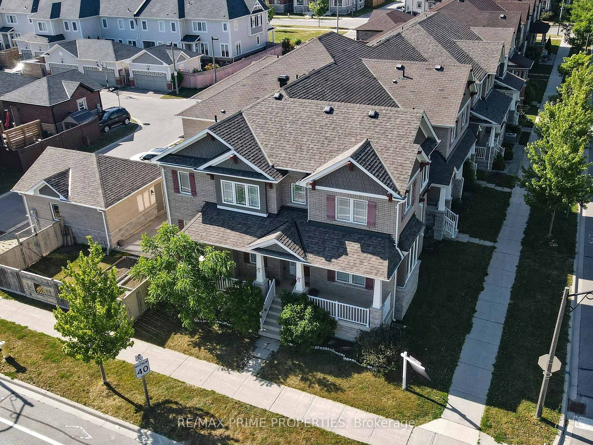 Photo 2 of 250 Cornell Centre Boulevard, Markham, Cornell — HOMEH