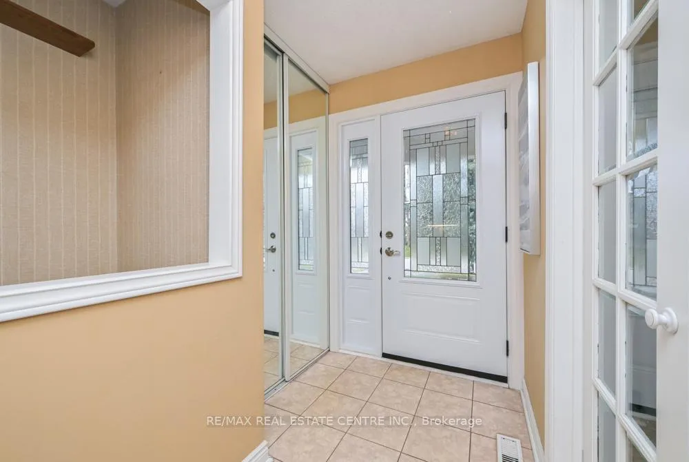 Photo 4 of 46 Grassington Crescent, Brampton, Northgate — HOMEH