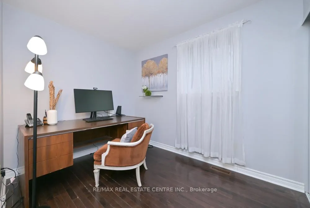 Photo 23 of 46 Grassington Crescent, Brampton, Northgate — HOMEH