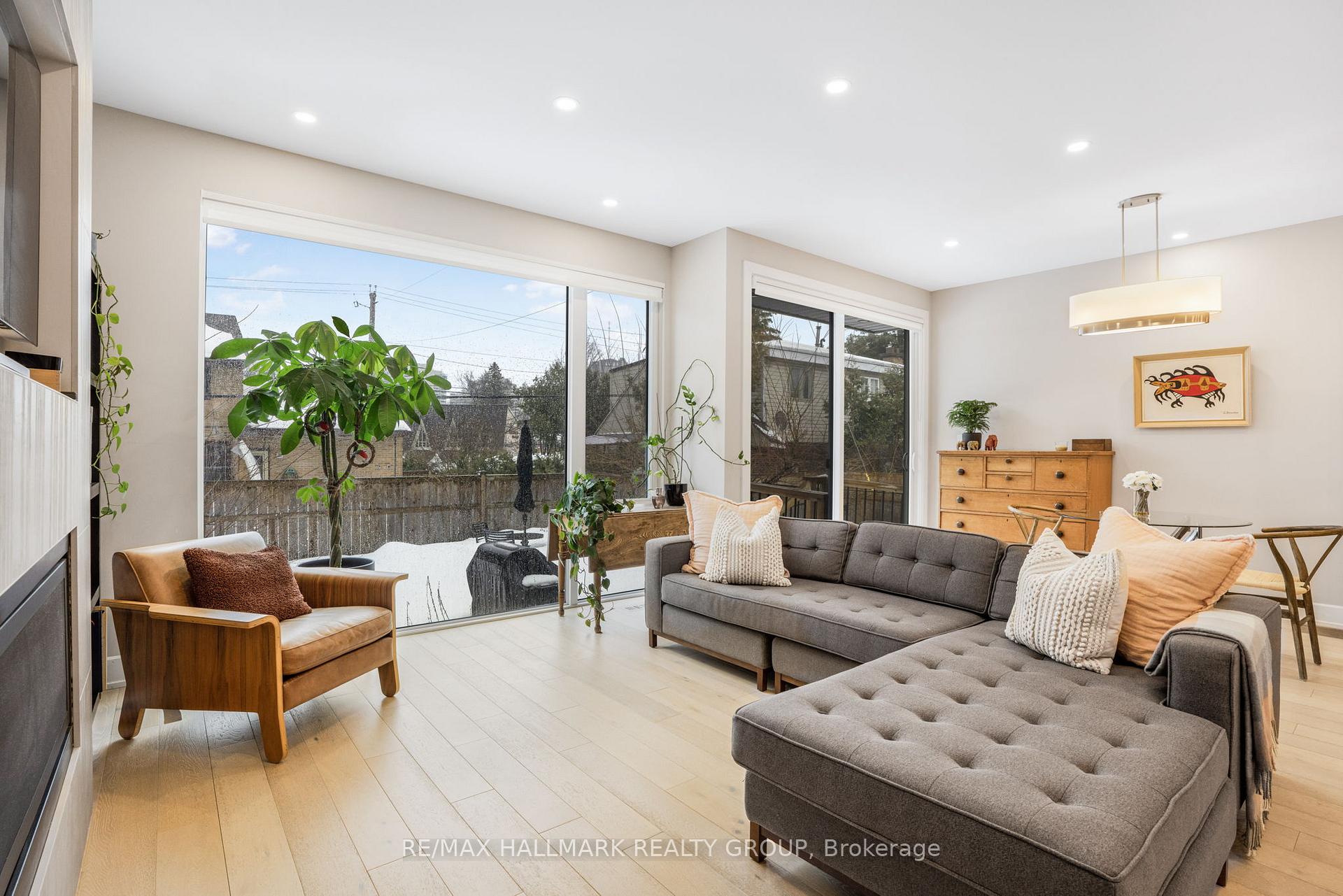 Photo 15 of 1341 Morley Boulevard, Ottawa, Courtland Park — HOMEH