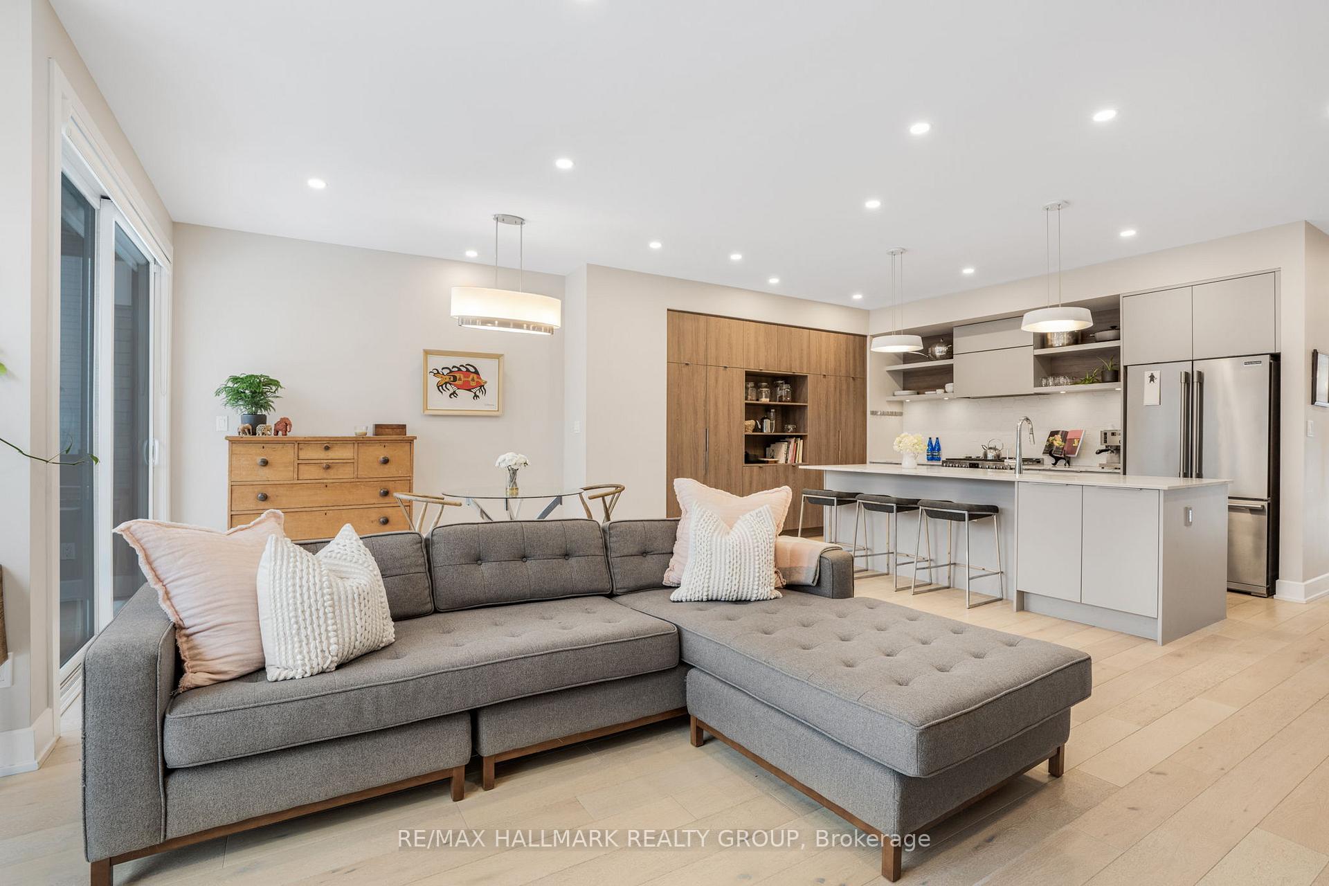 Photo 17 of 1341 Morley Boulevard, Ottawa, Courtland Park — HOMEH