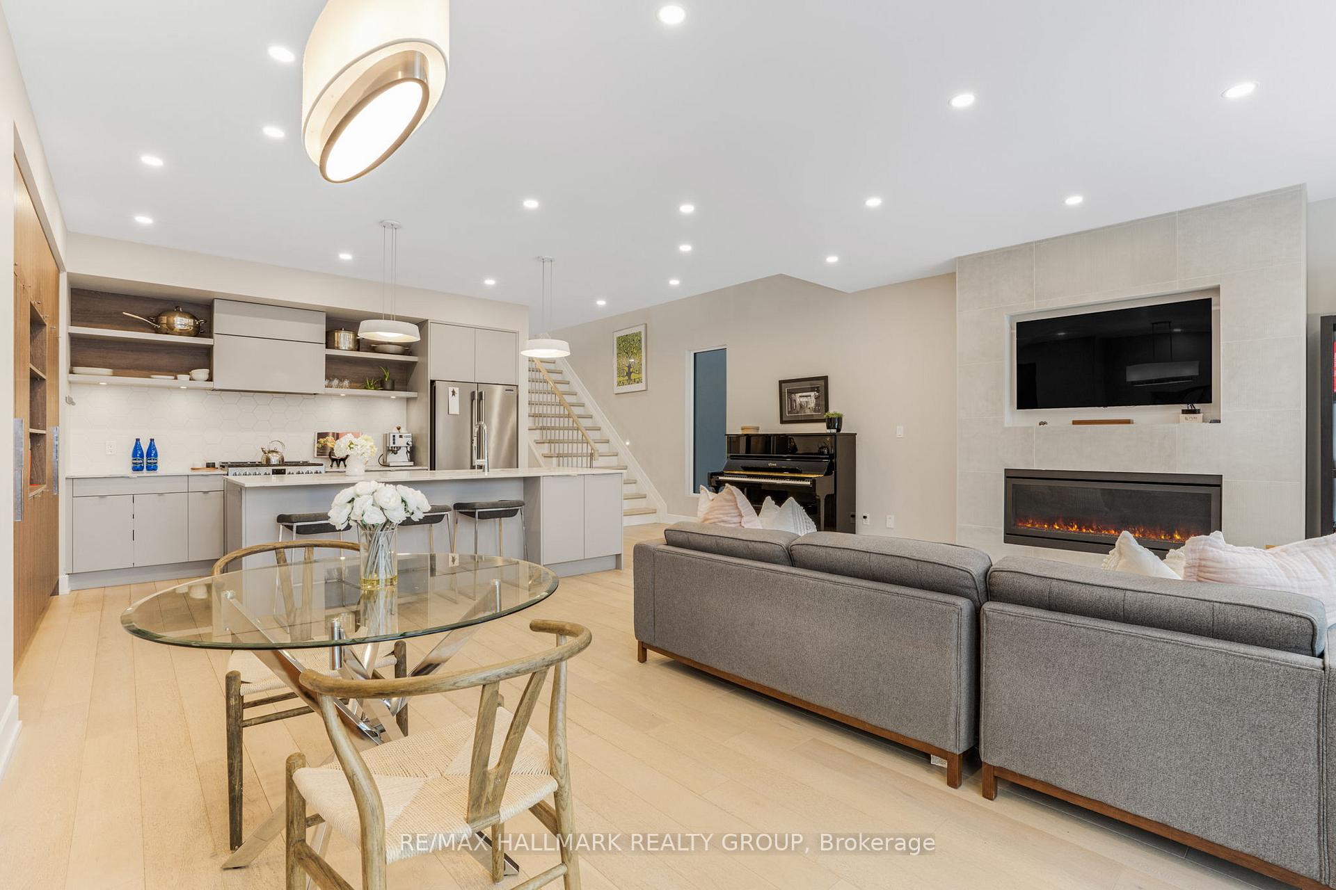 Photo 19 of 1341 Morley Boulevard, Ottawa, Courtland Park — HOMEH